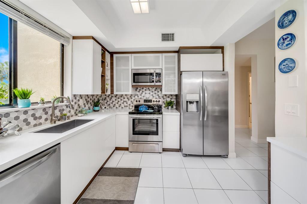 7546 La Paz Boulevard 106