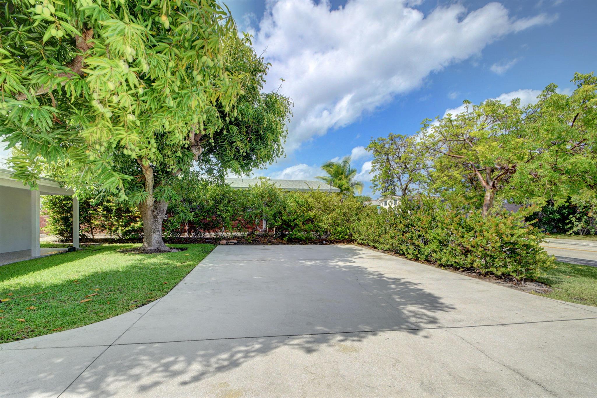 1425 N Federal Highway