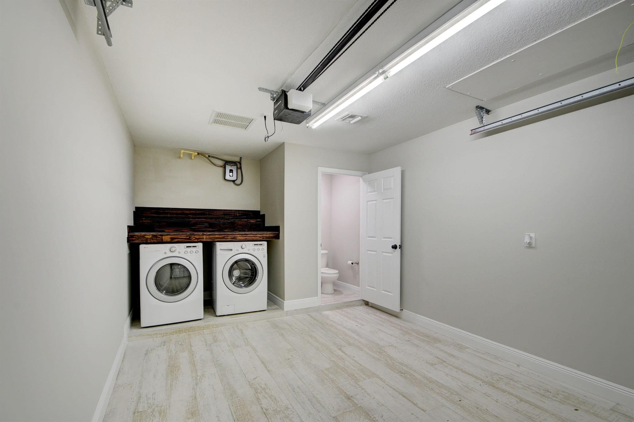 1425 N Federal Highway