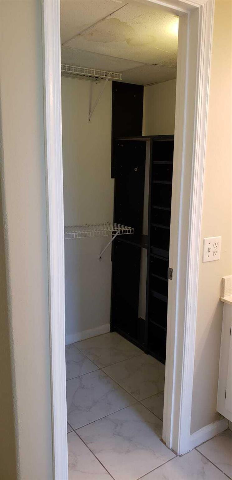 4706 Oak Terrace Drive