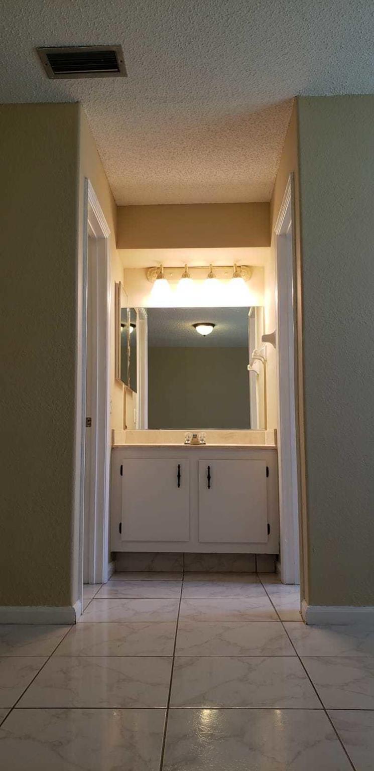 4706 Oak Terrace Drive