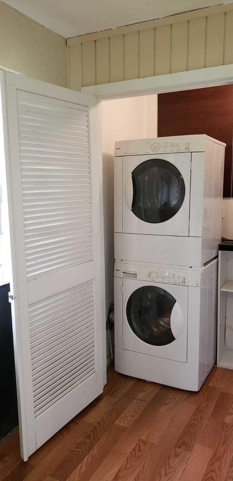 4706 Oak Terrace Drive