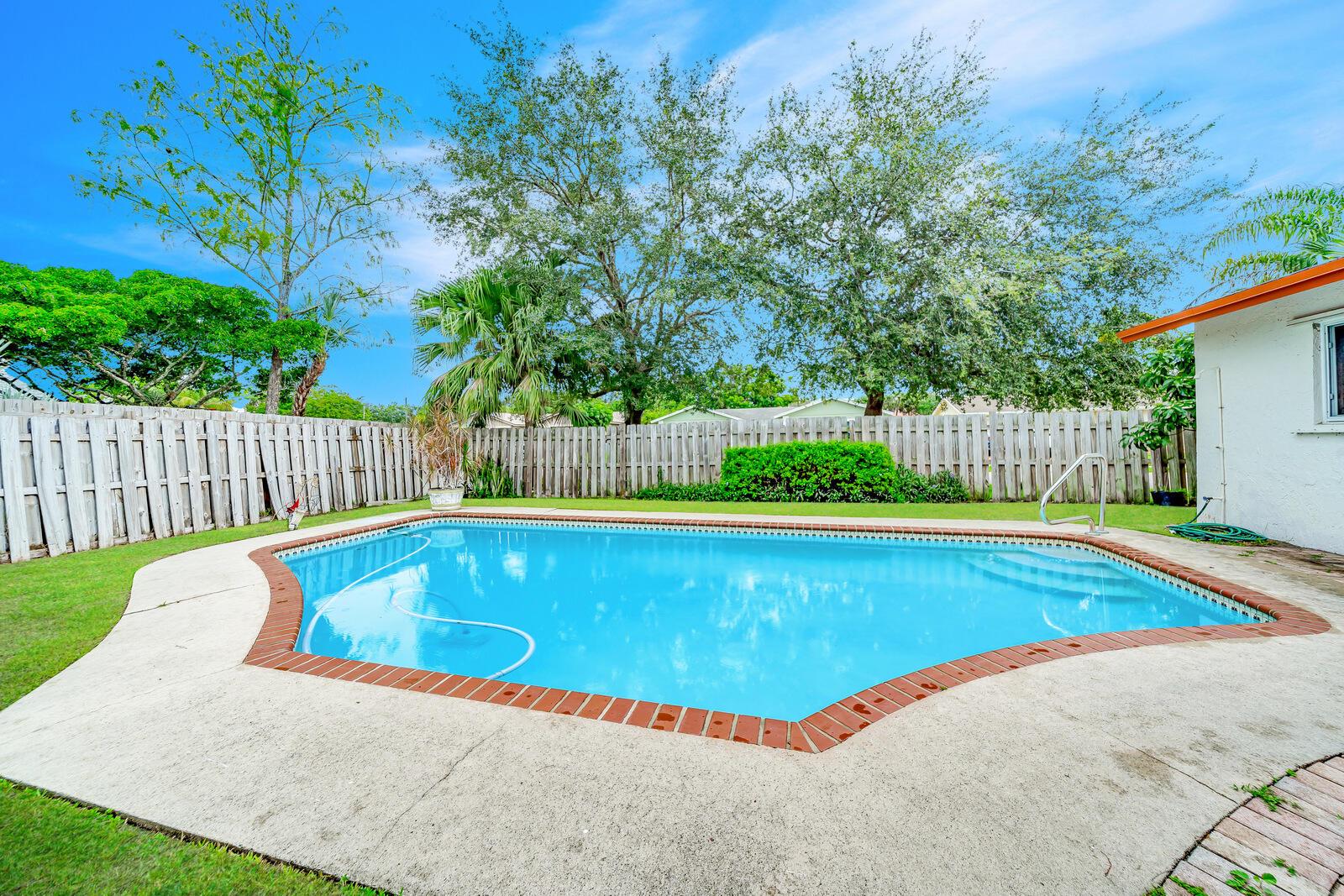 10763 Shady Pond Lane