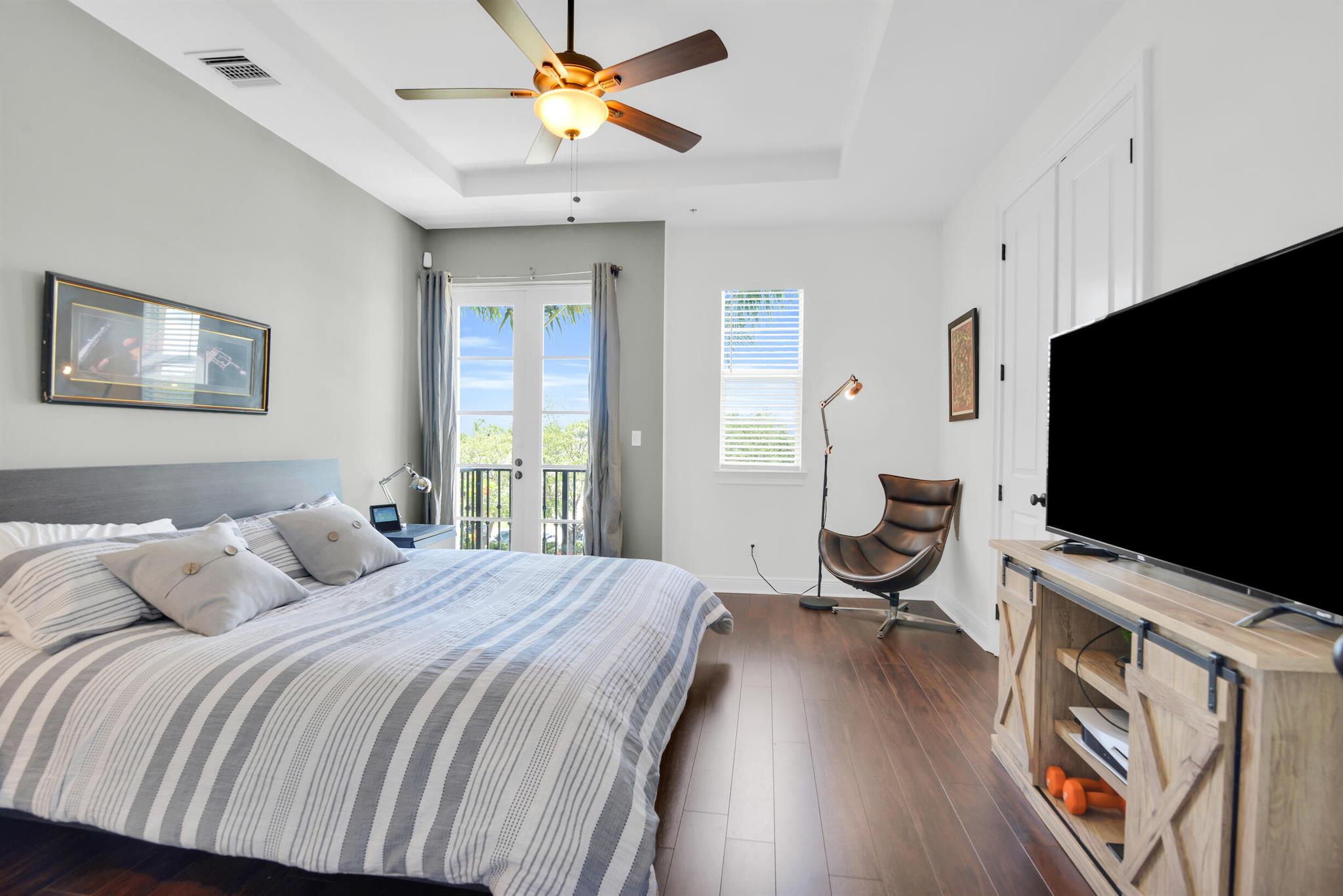 62 Via Floresta Drive