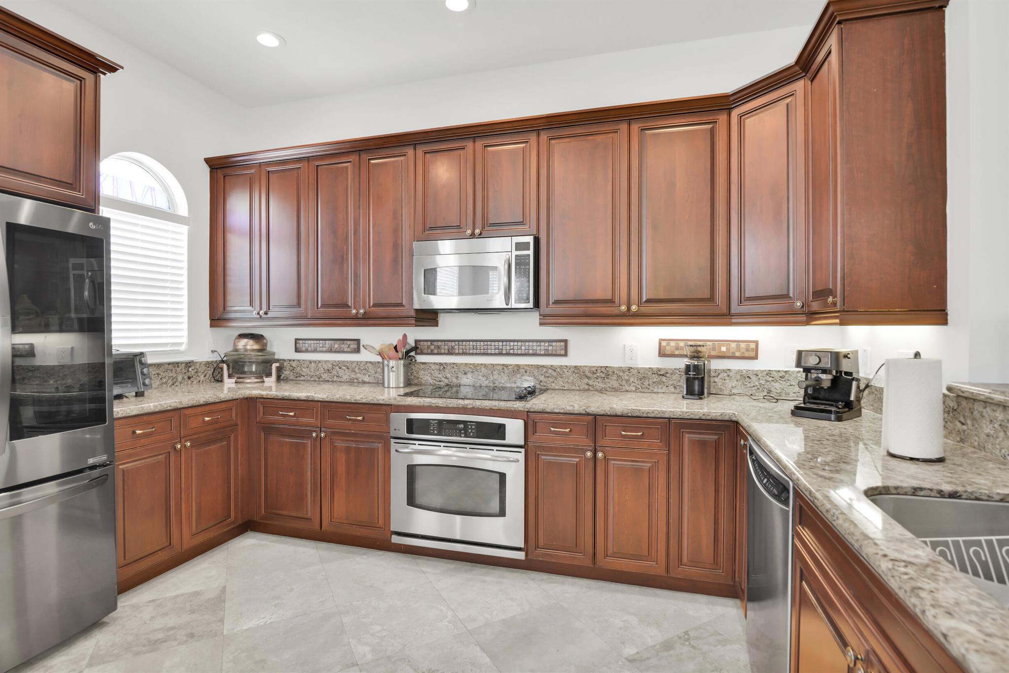 62 Via Floresta Drive