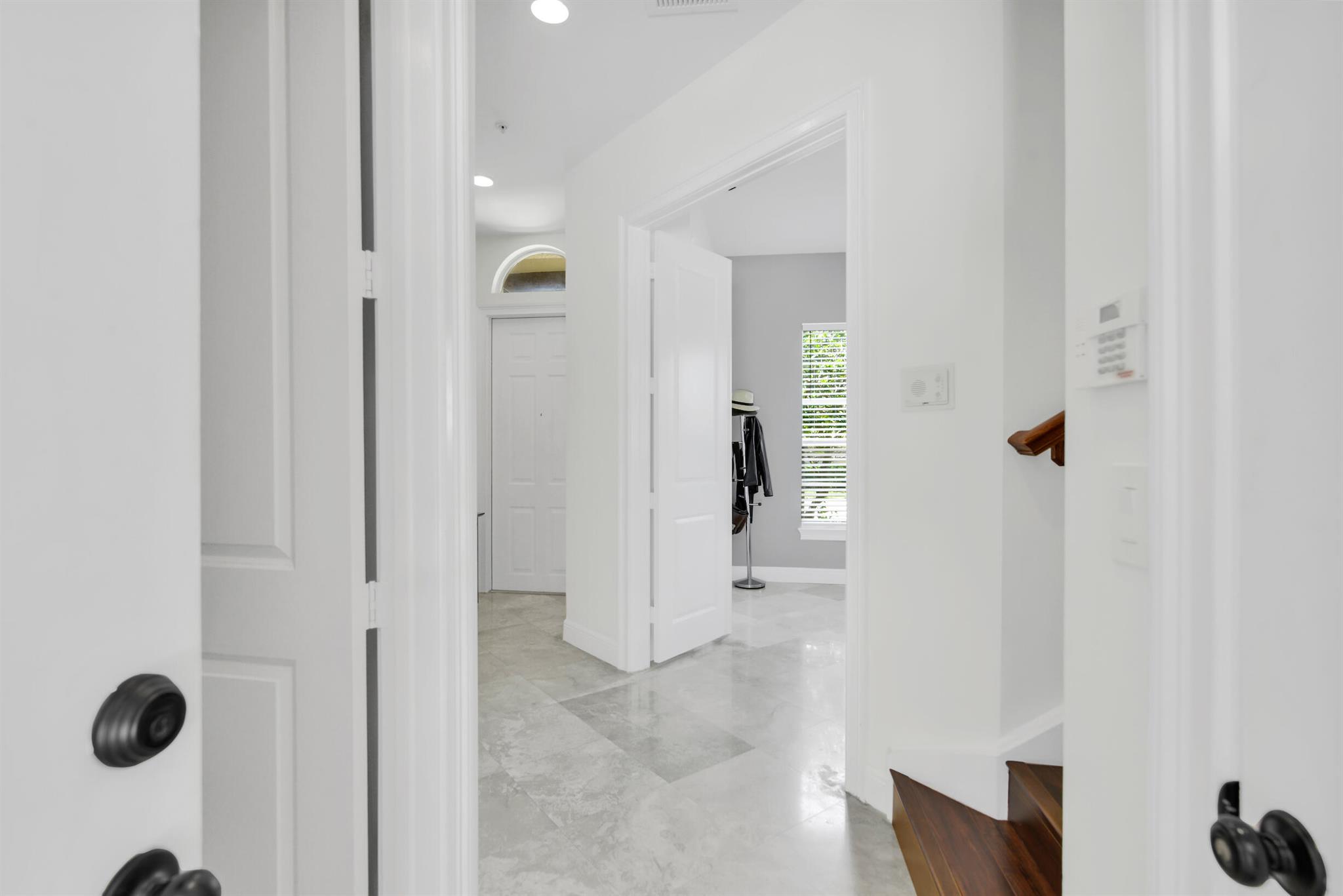 62 Via Floresta Drive