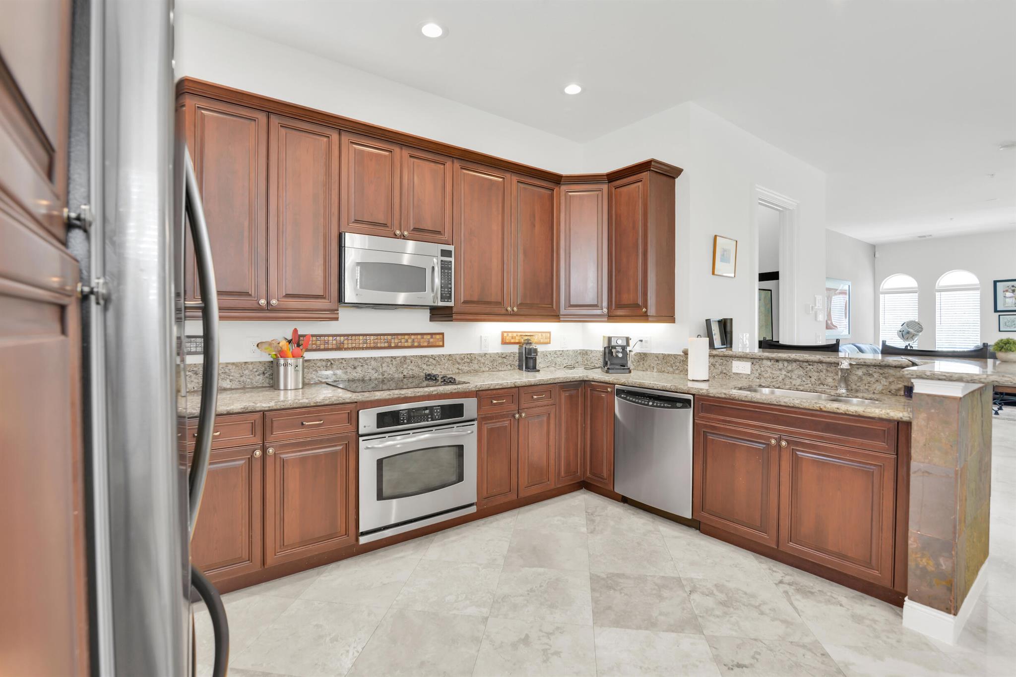 62 Via Floresta Drive