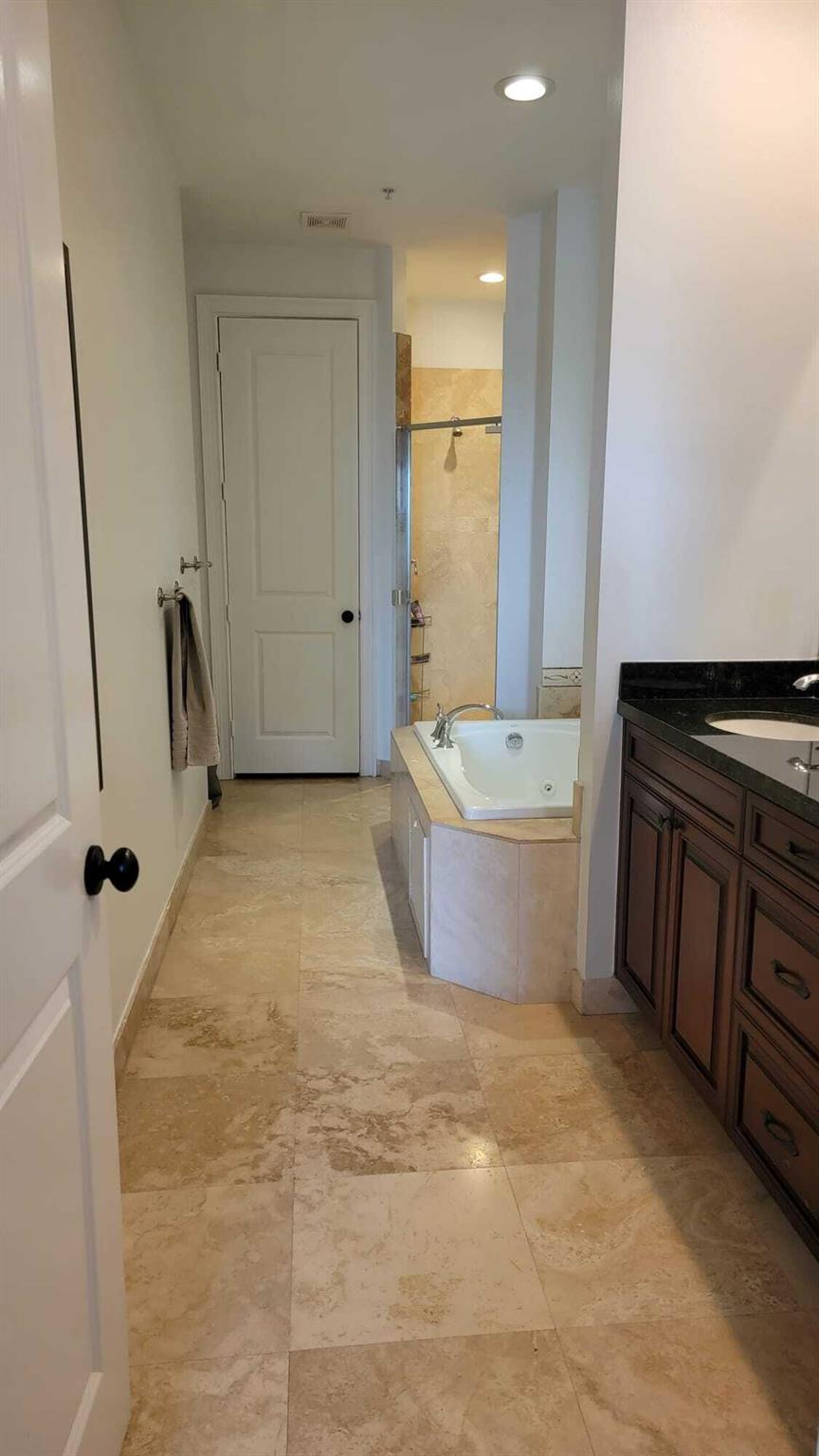 62 Via Floresta Drive