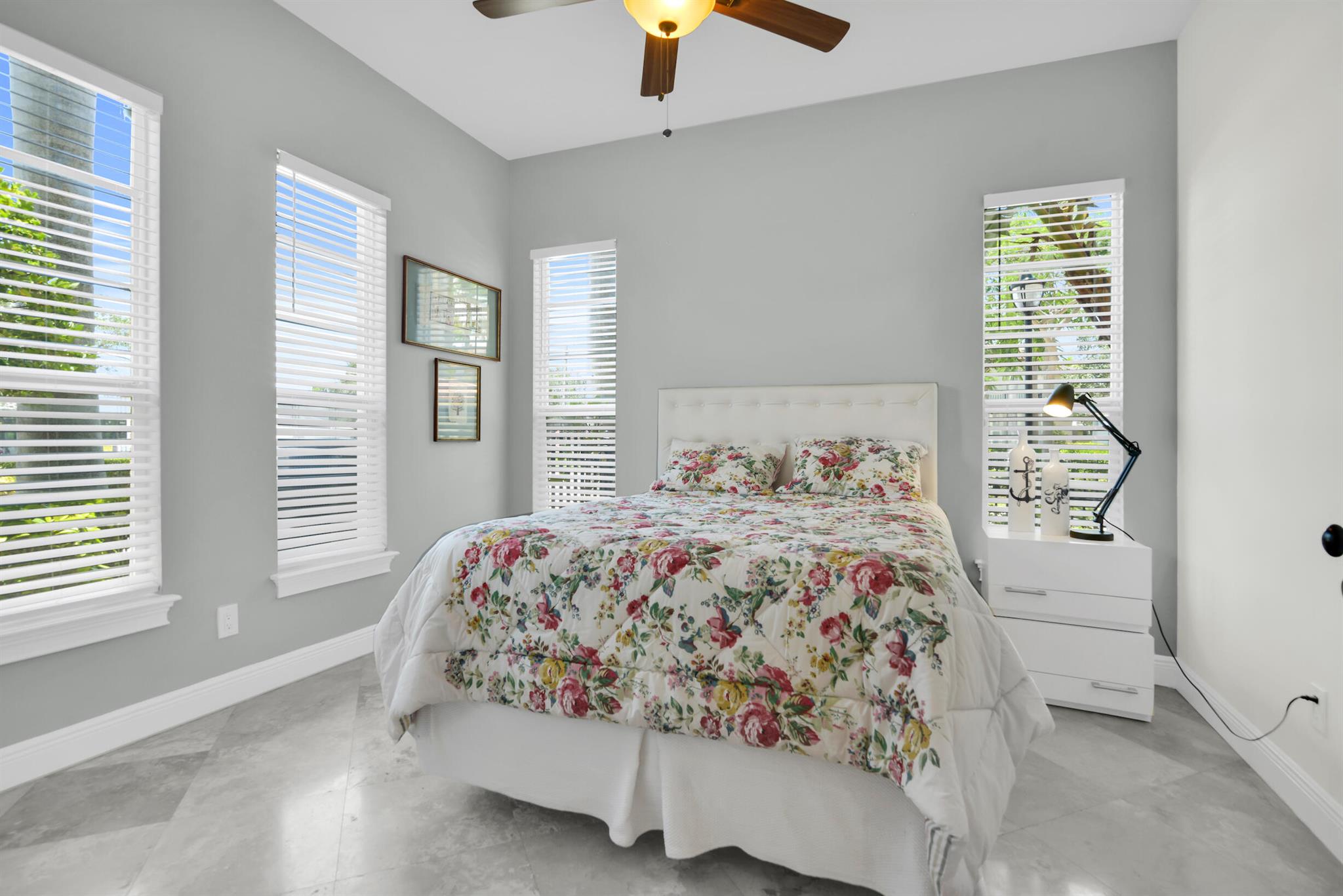 62 Via Floresta Drive