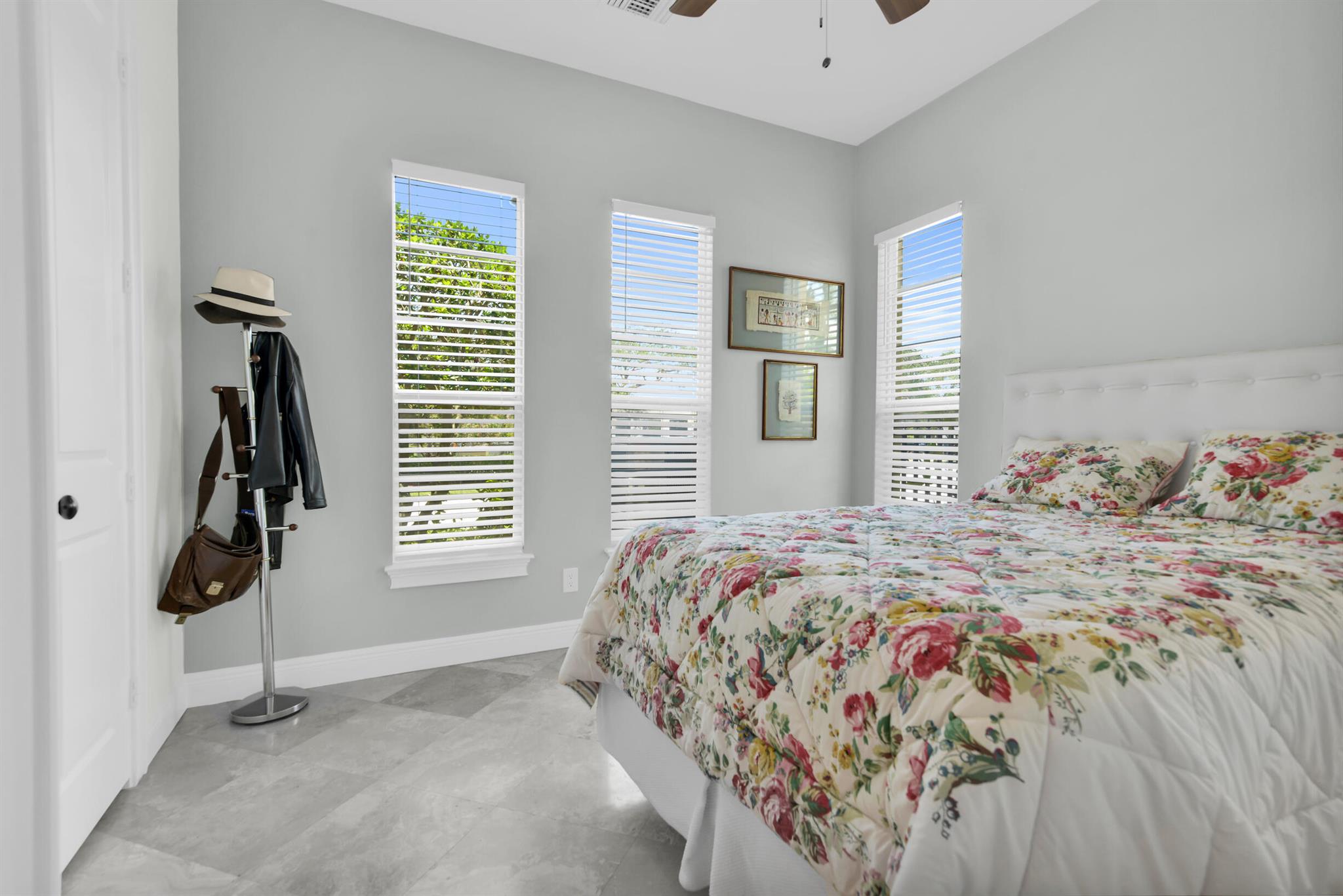 62 Via Floresta Drive