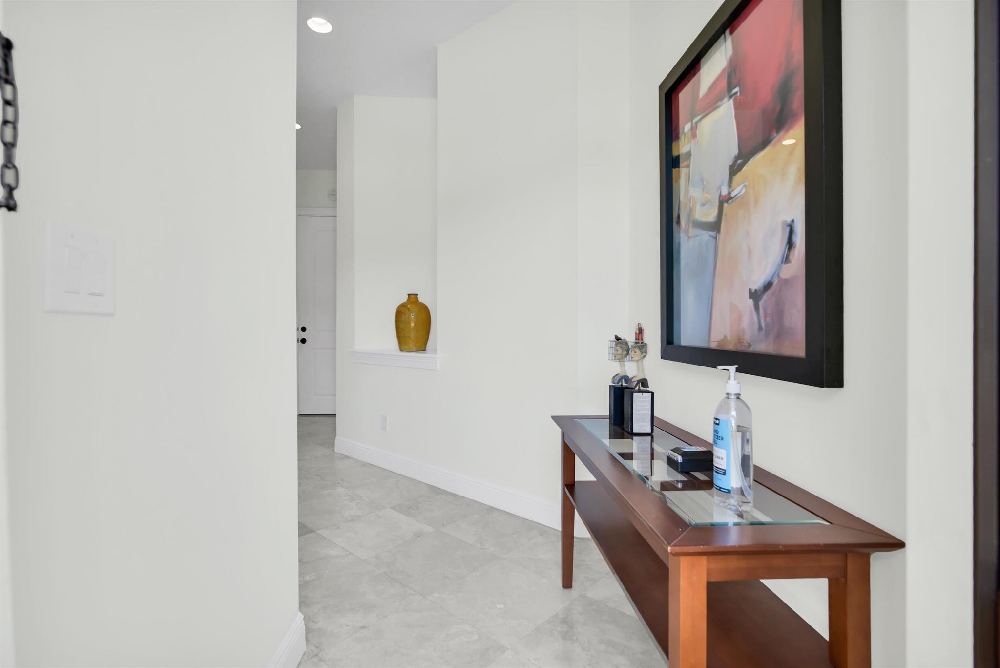 62 Via Floresta Drive