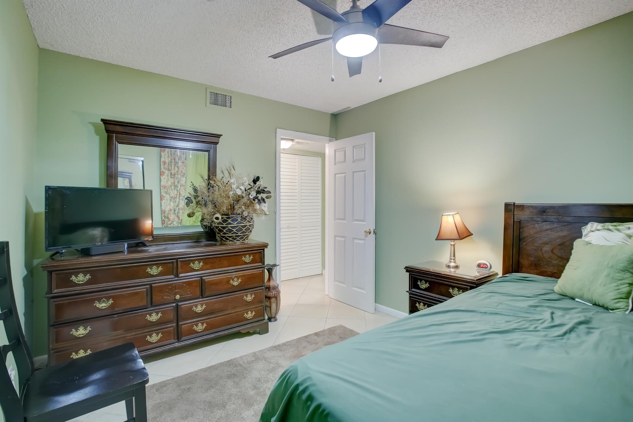 117 Lake Emerald Drive 110