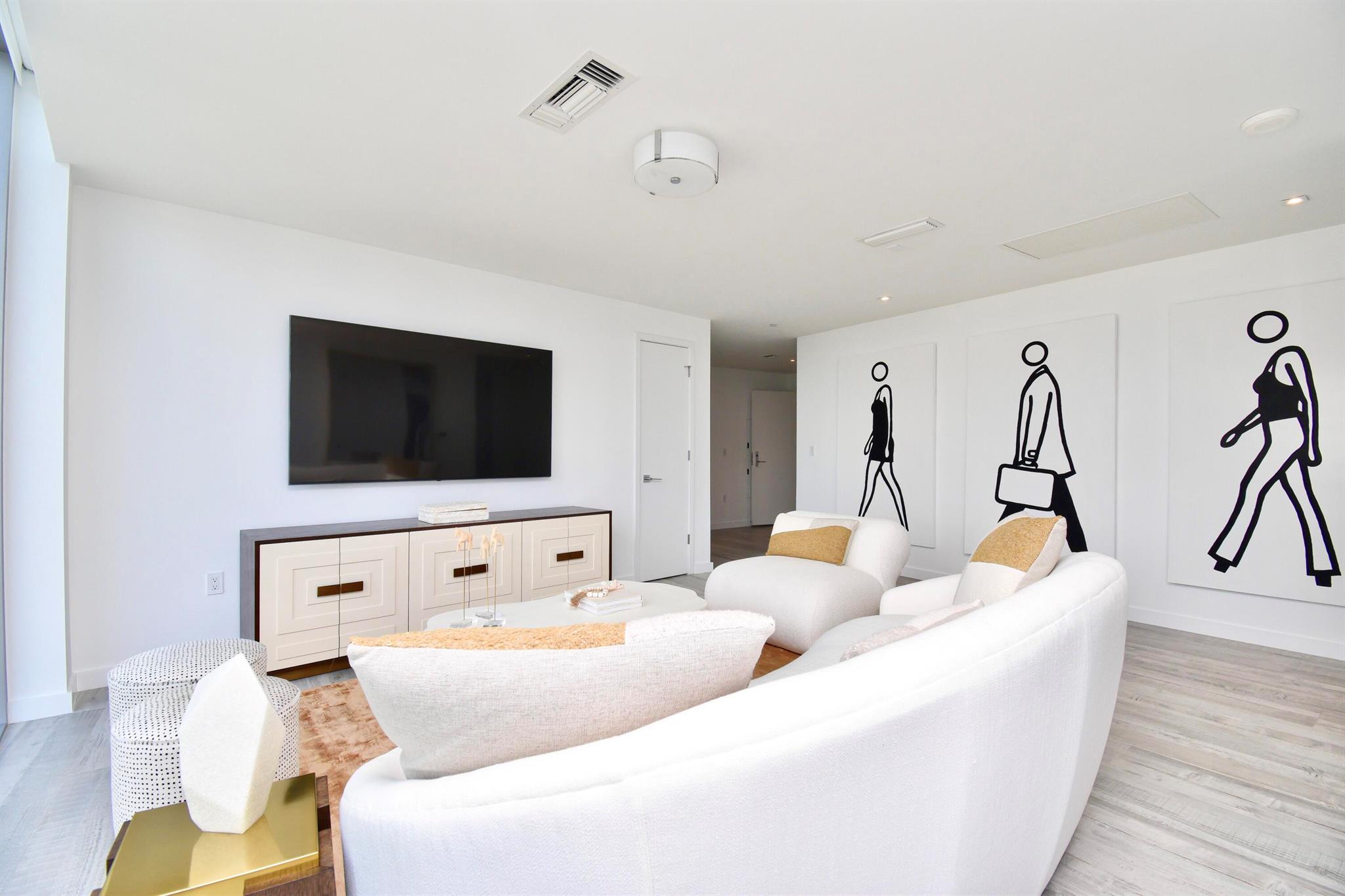 2200 N Ocean Boulevard S906