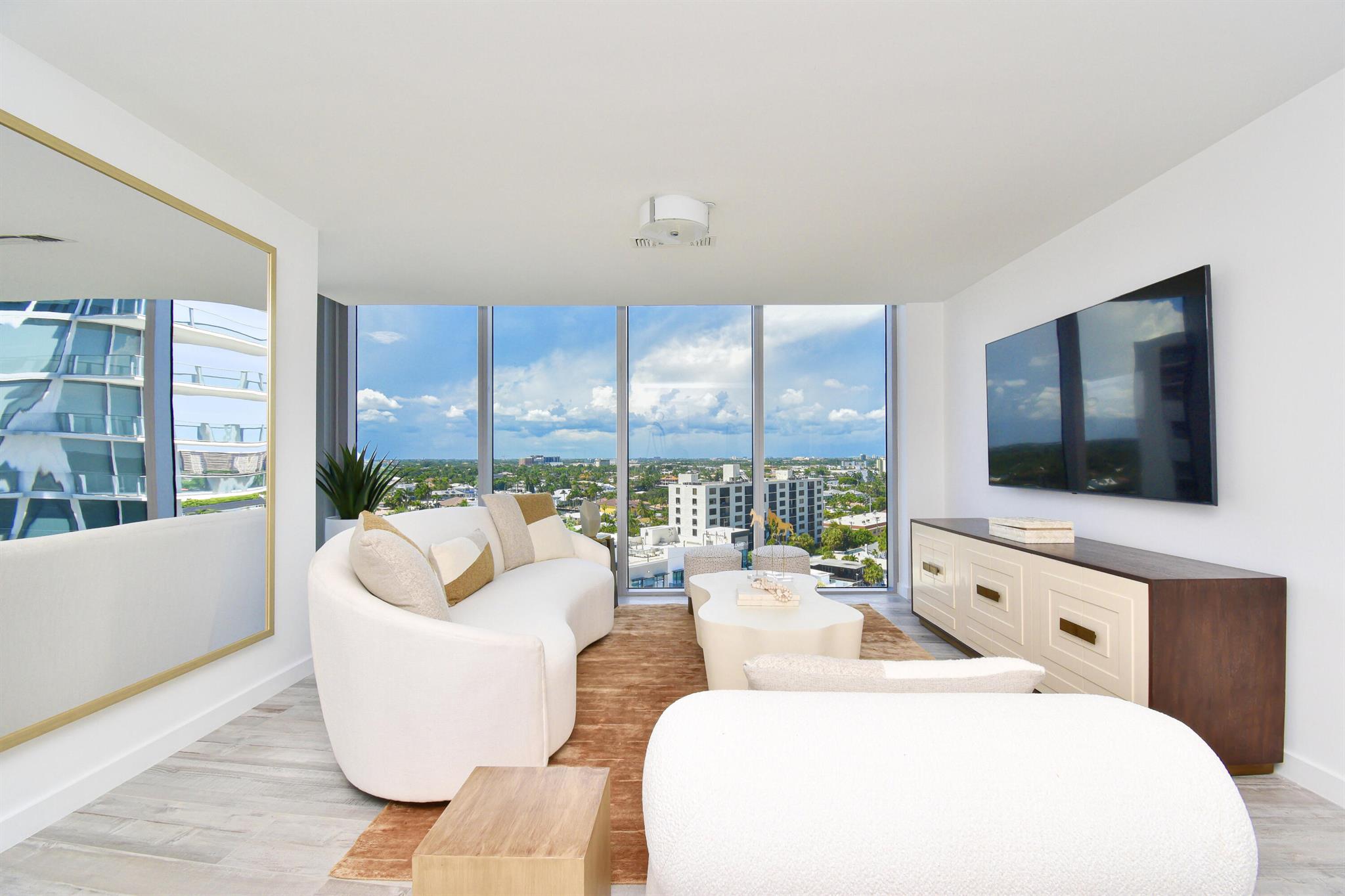 2200 N Ocean Boulevard S906