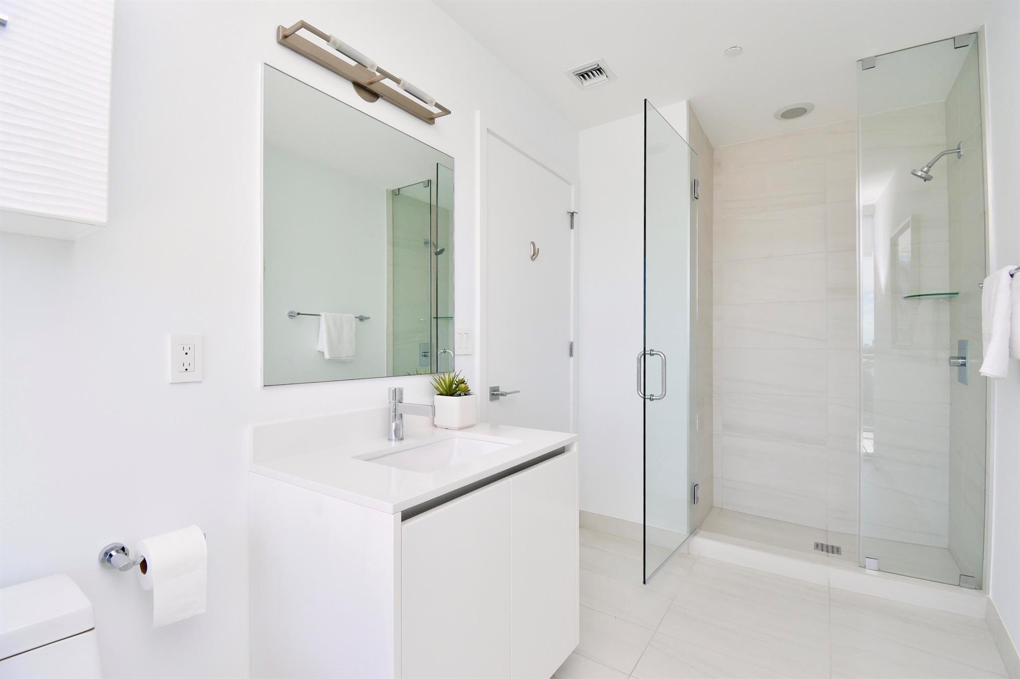 2200 N Ocean Boulevard S906