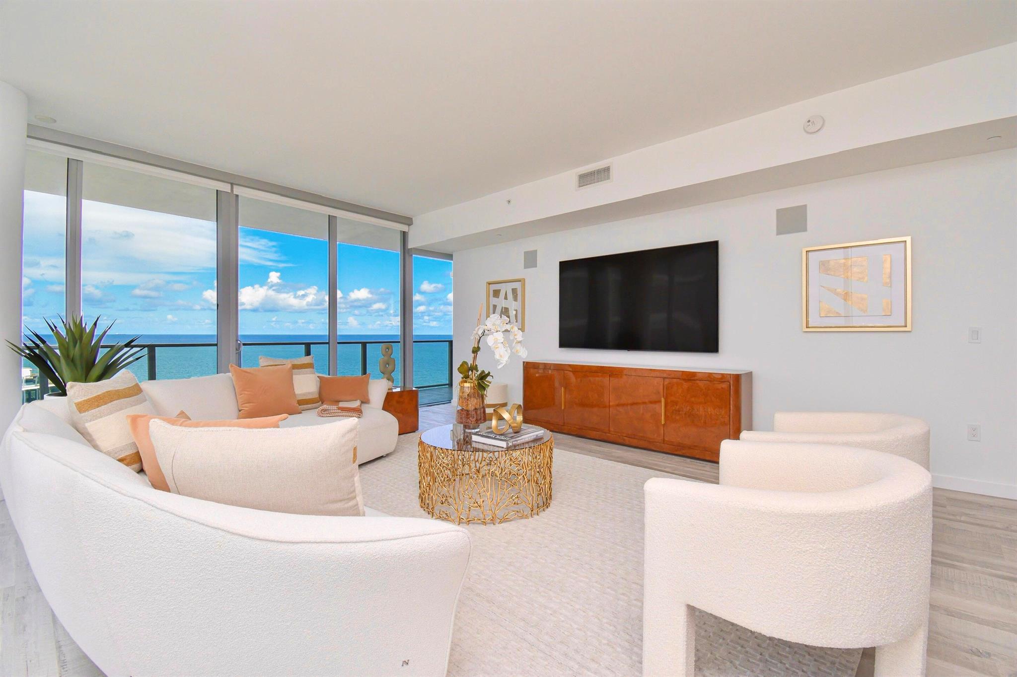 2200 N Ocean Boulevard S906