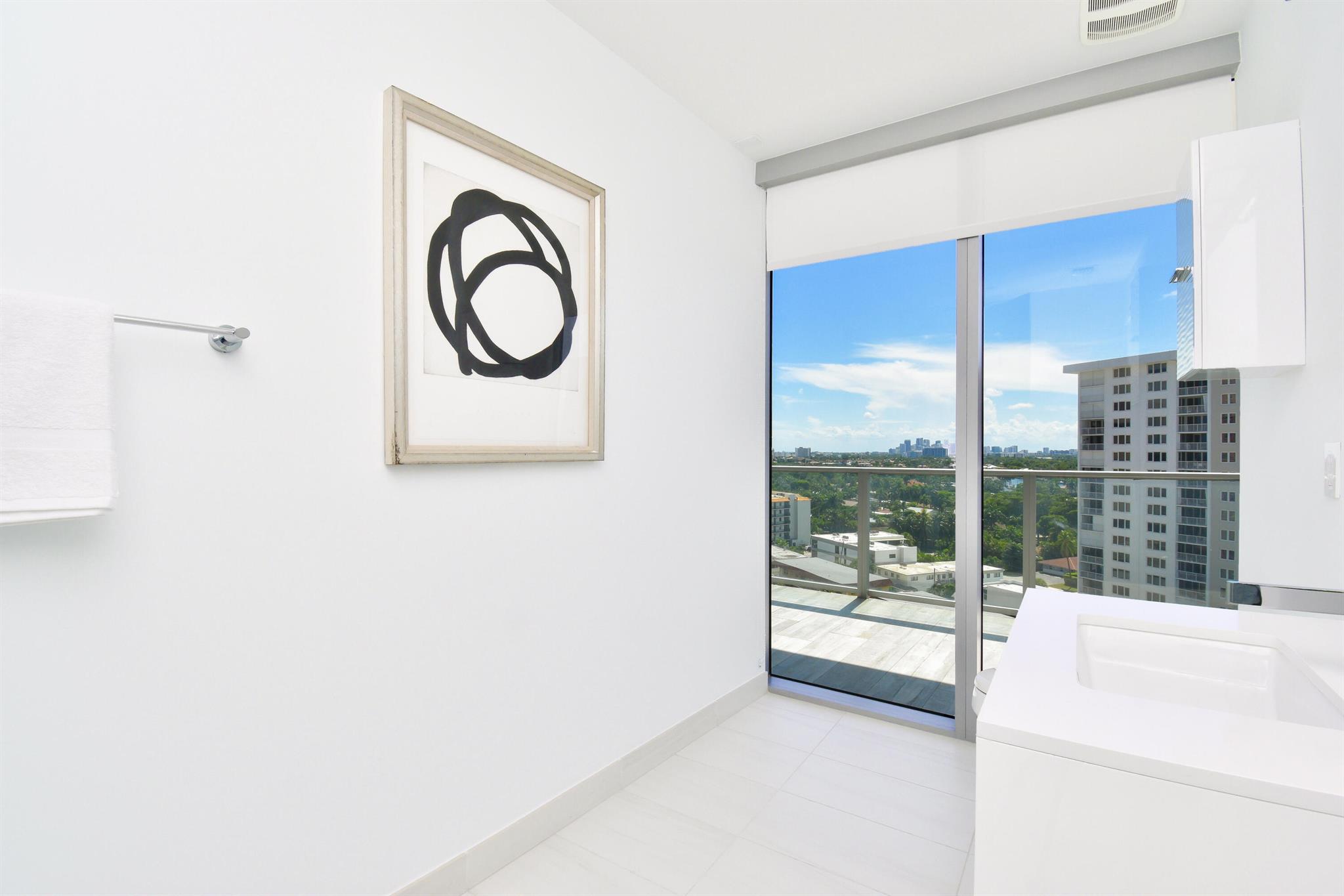 2200 N Ocean Boulevard S906