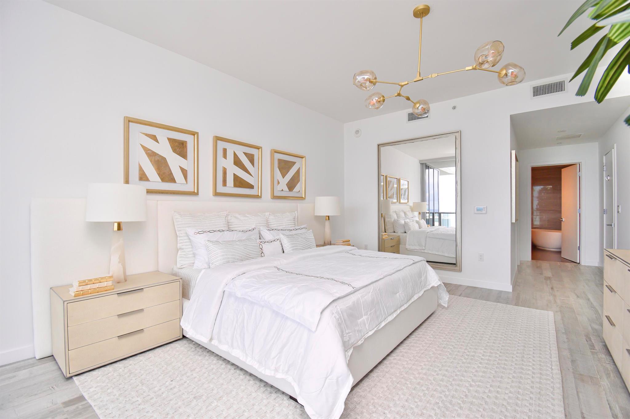 2200 N Ocean Boulevard S906