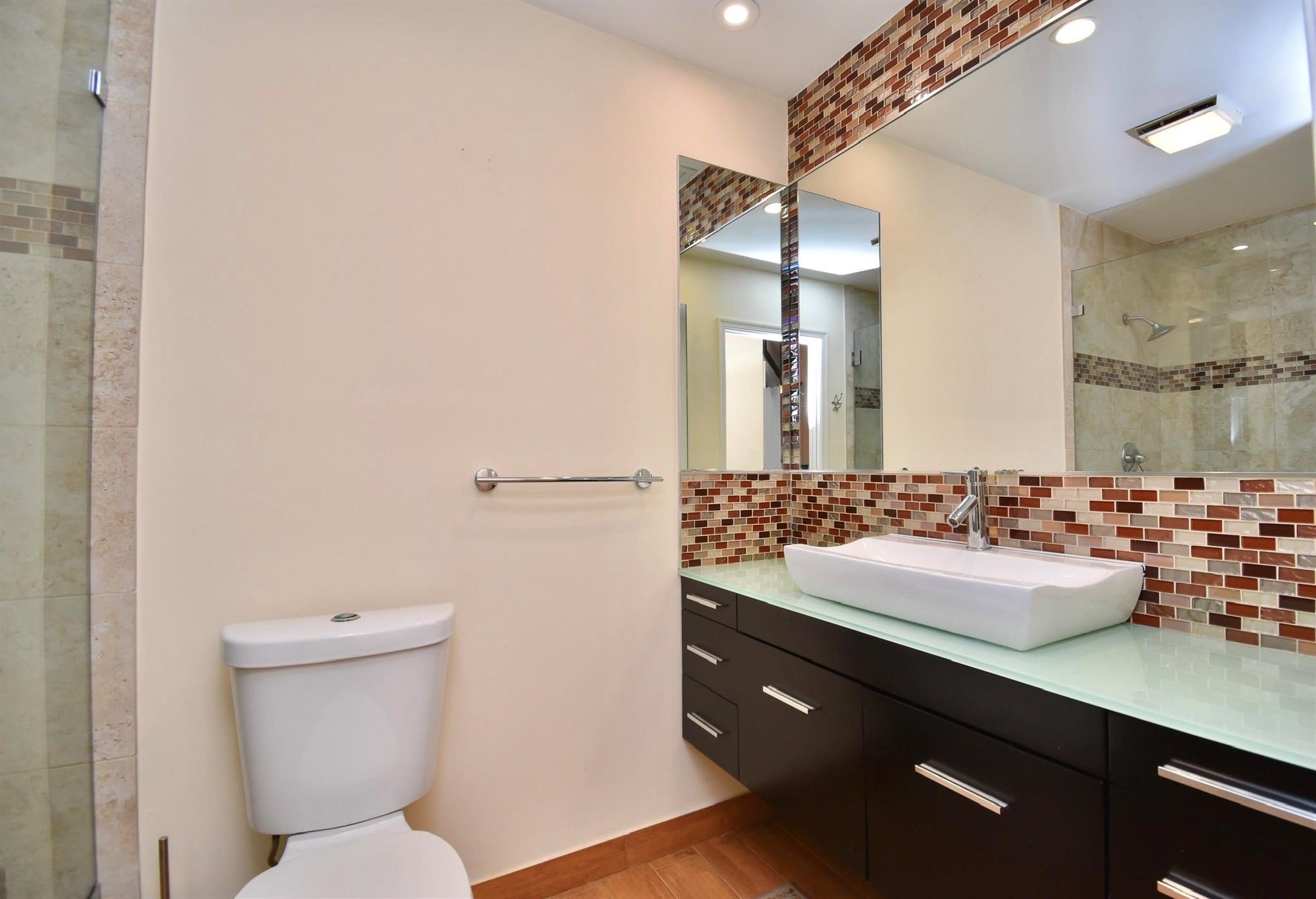 6149 Greenspointe Drive