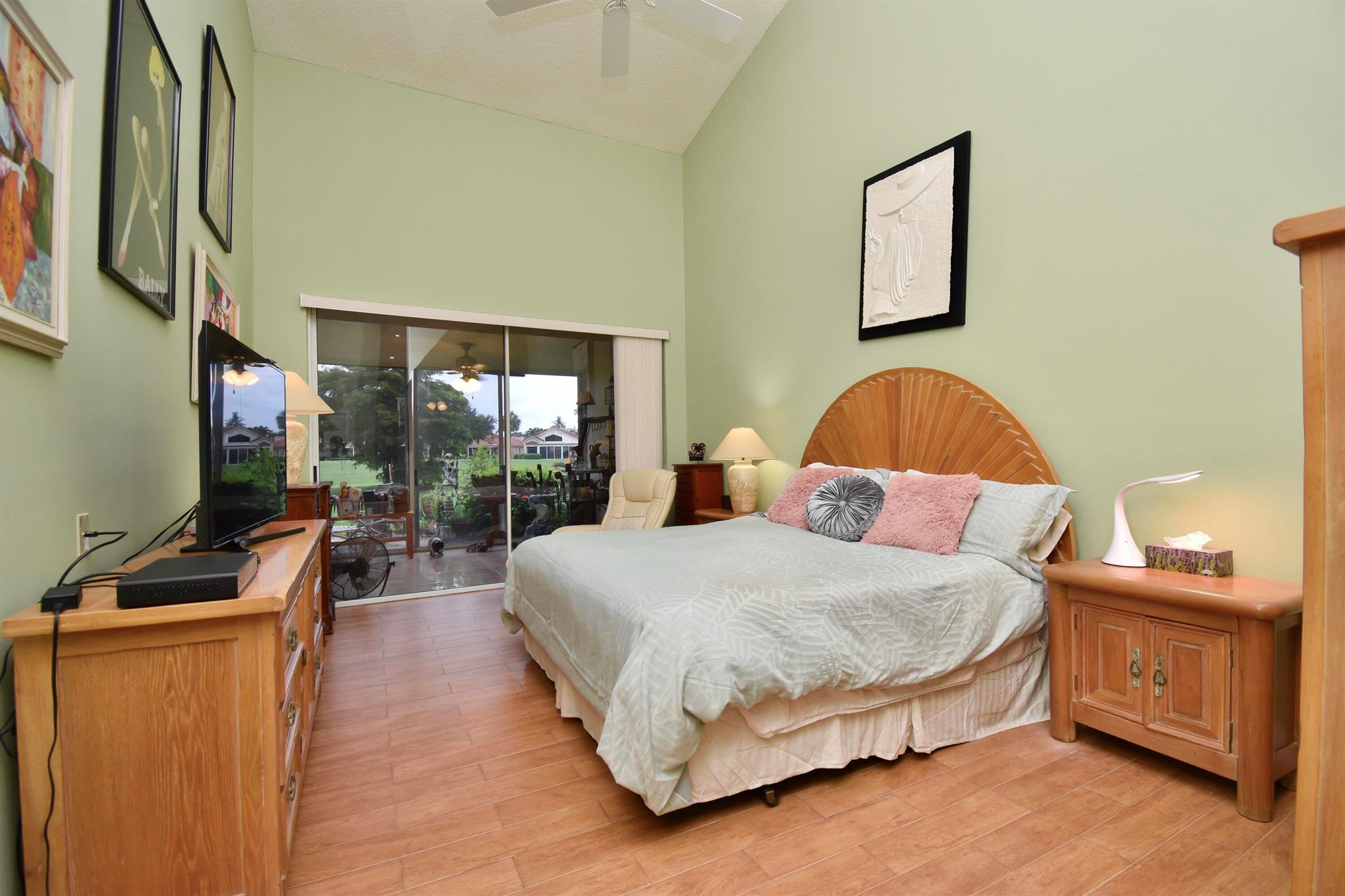 6149 Greenspointe Drive