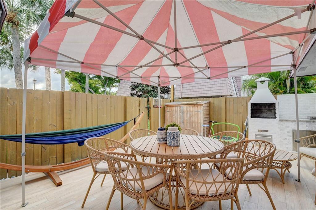 7543 Courtyard Run Run E 52