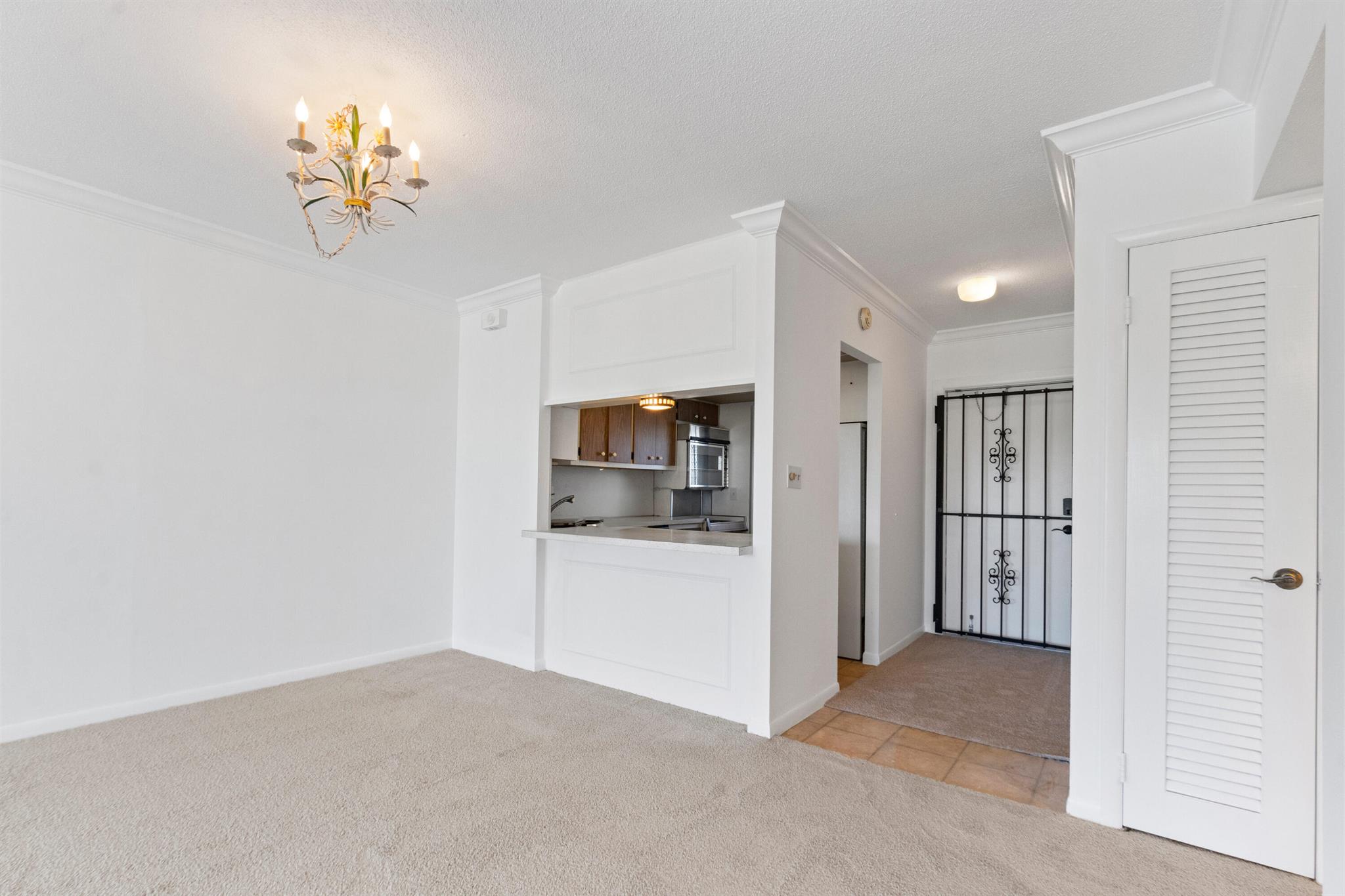 400 N Federal Highway 209