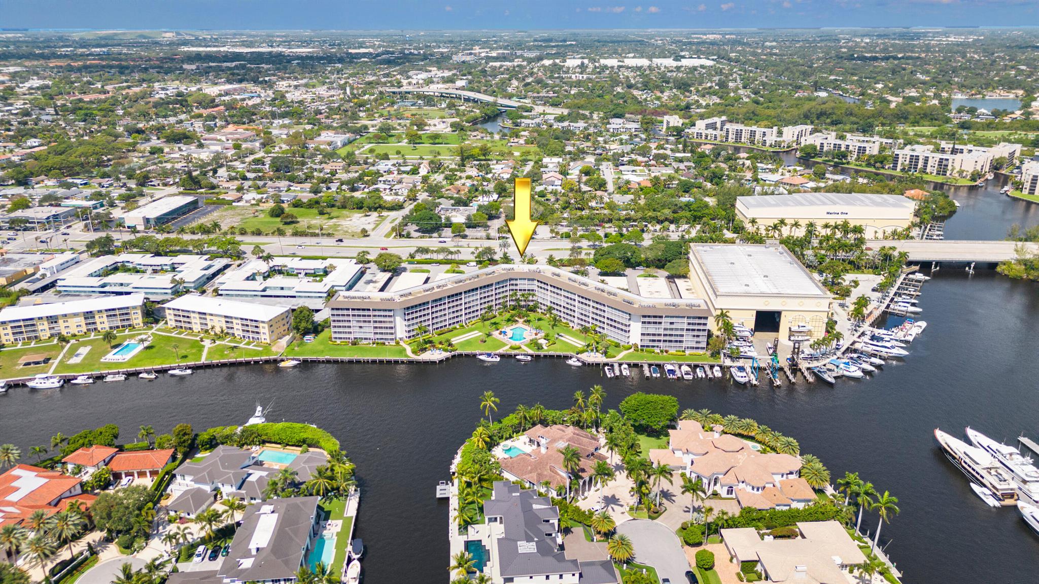 400 N Federal Highway 209