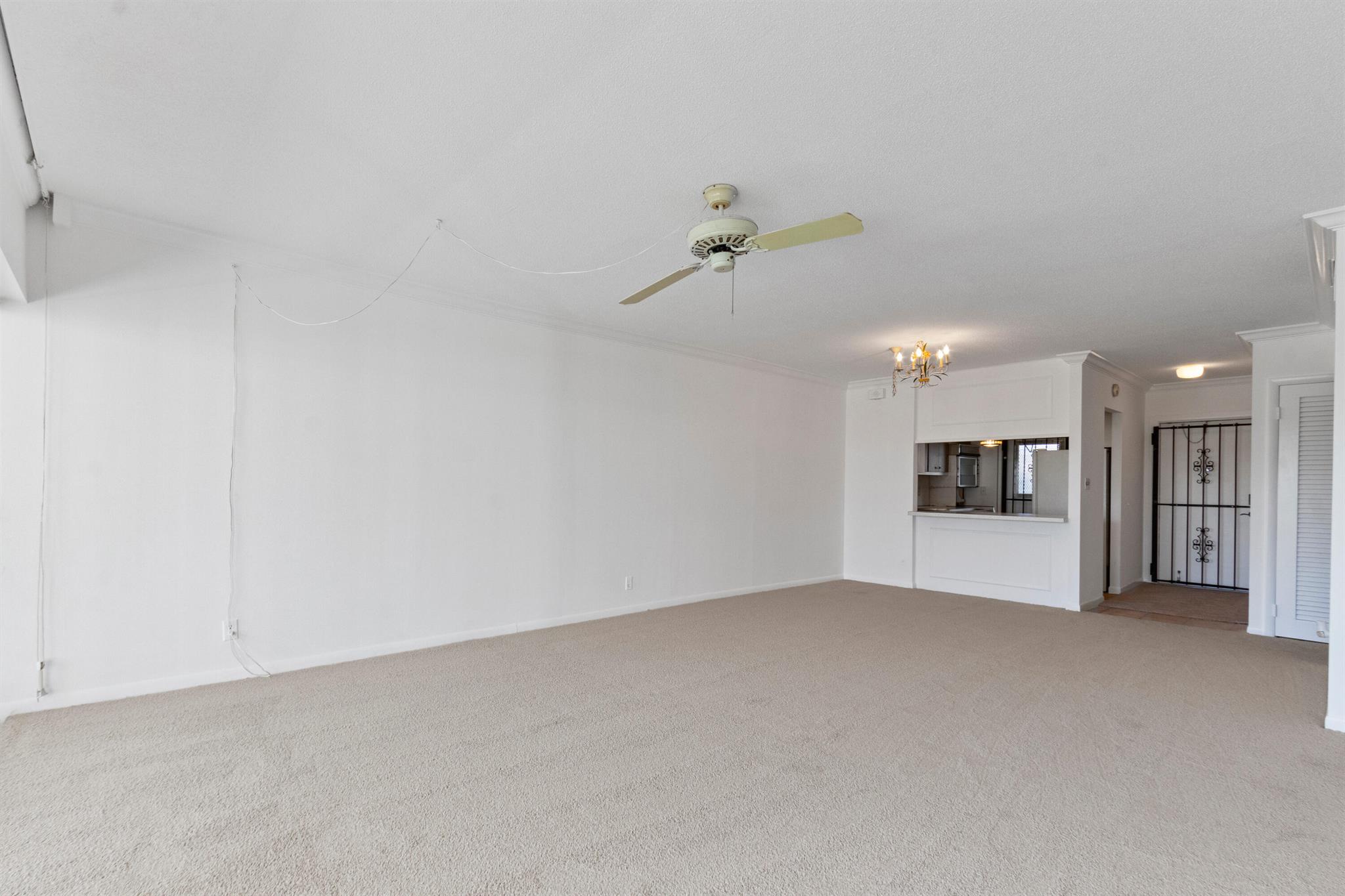 400 N Federal Highway 209