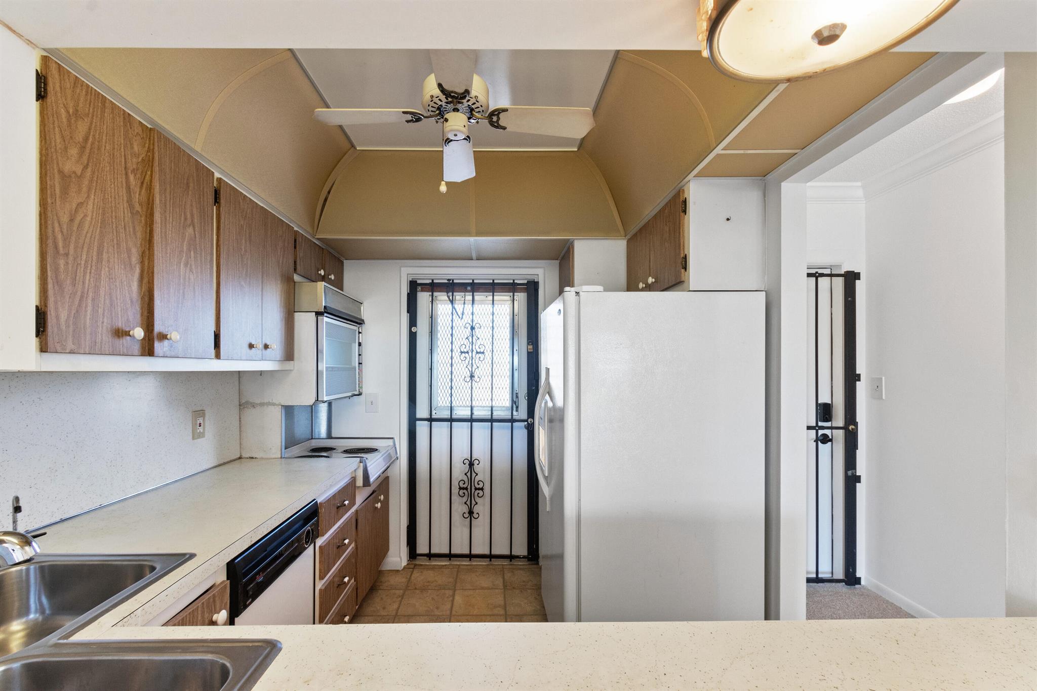 400 N Federal Highway 209