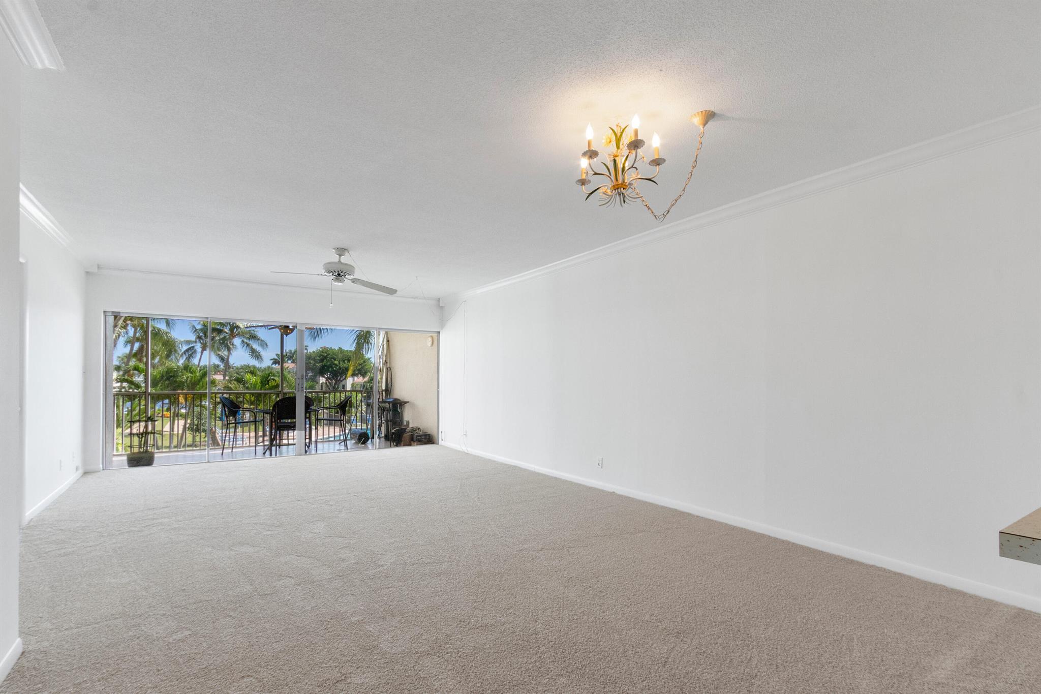 400 N Federal Highway 209