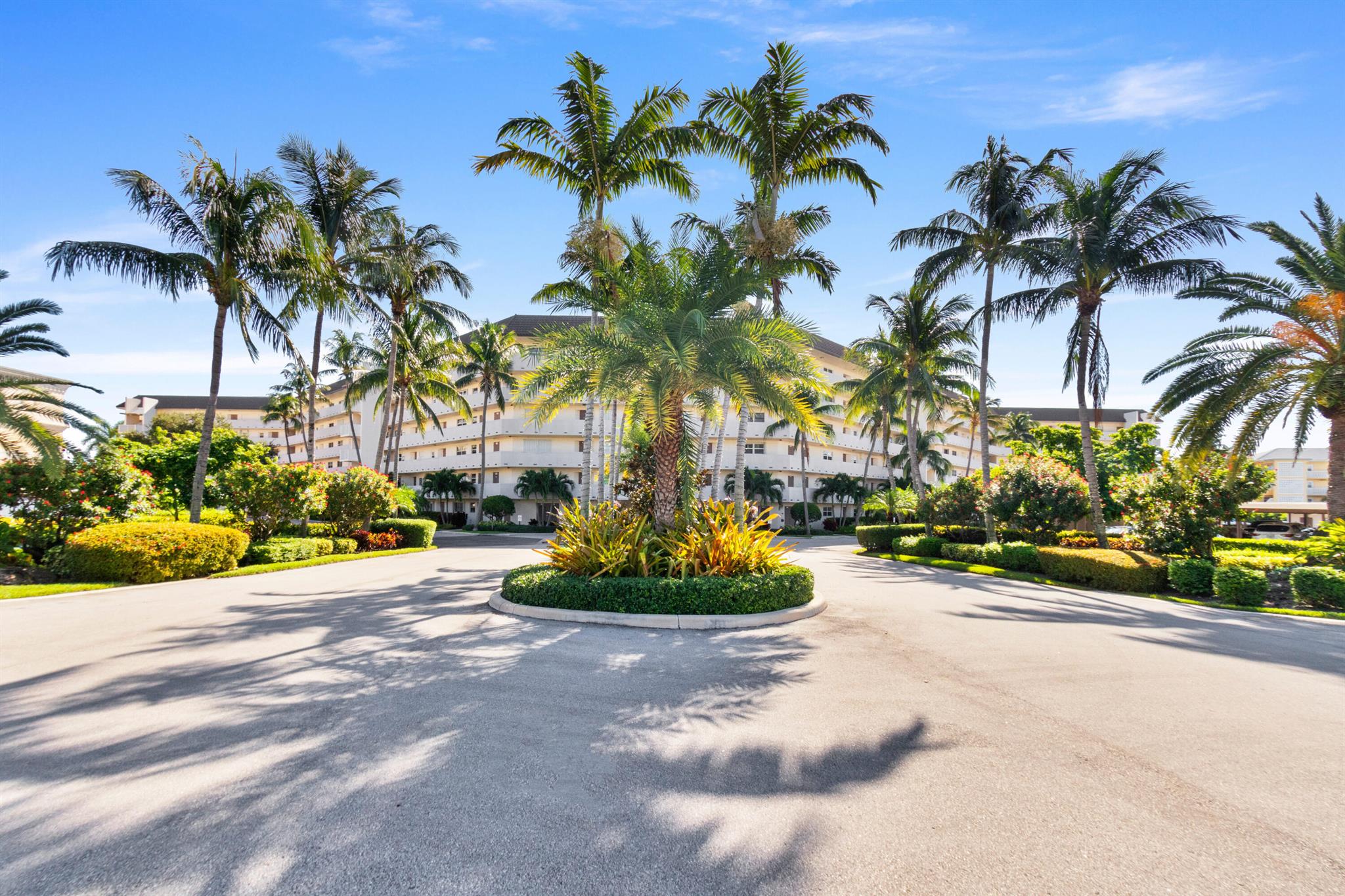 400 N Federal Highway 209