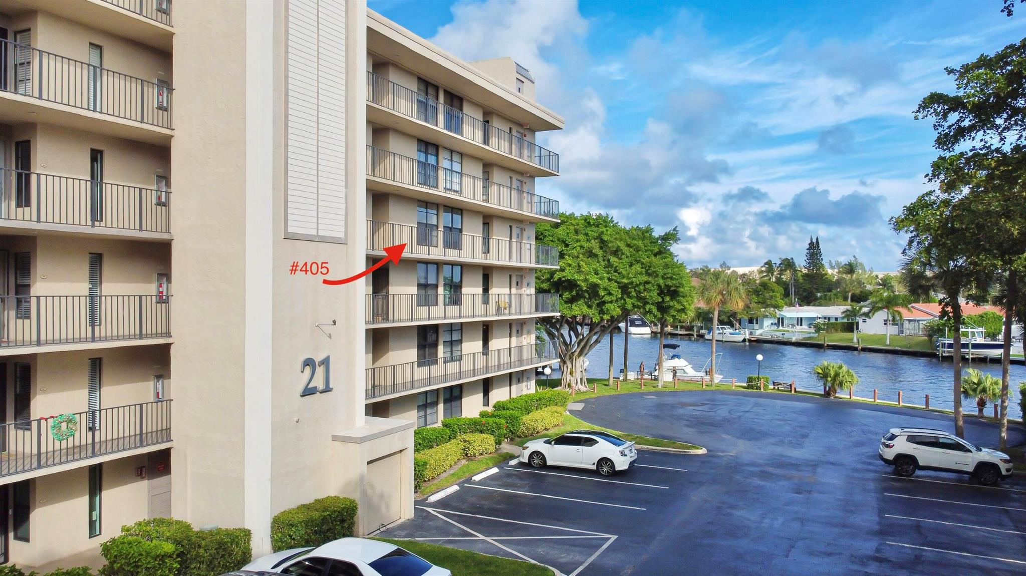 21 Royal Palm Way 405