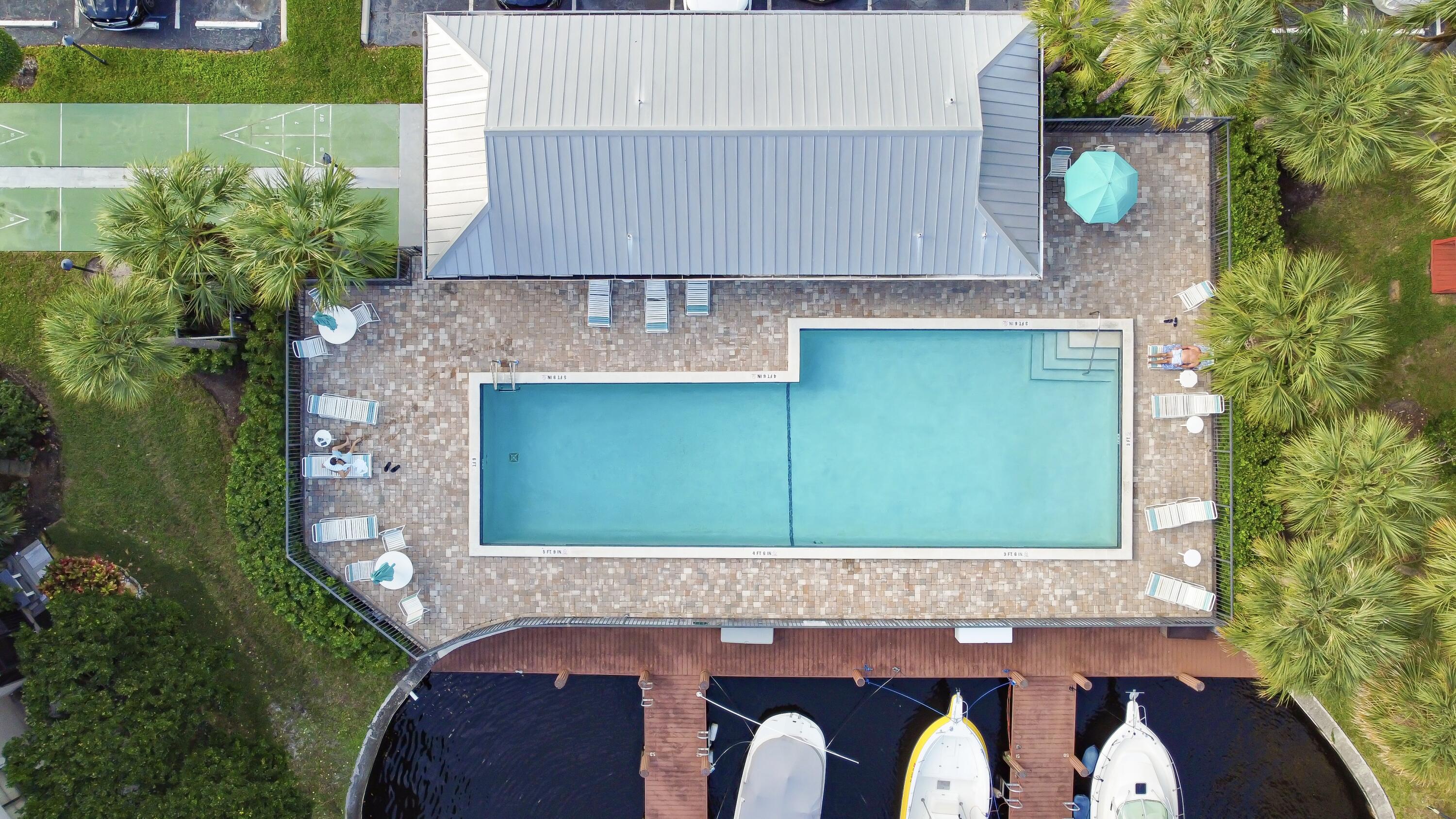 21 Royal Palm Way 405