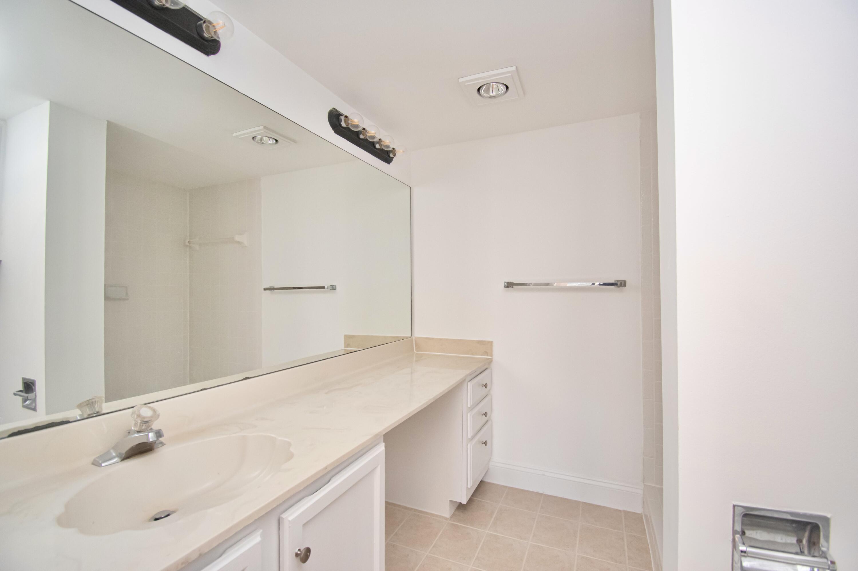 21 Royal Palm Way 405