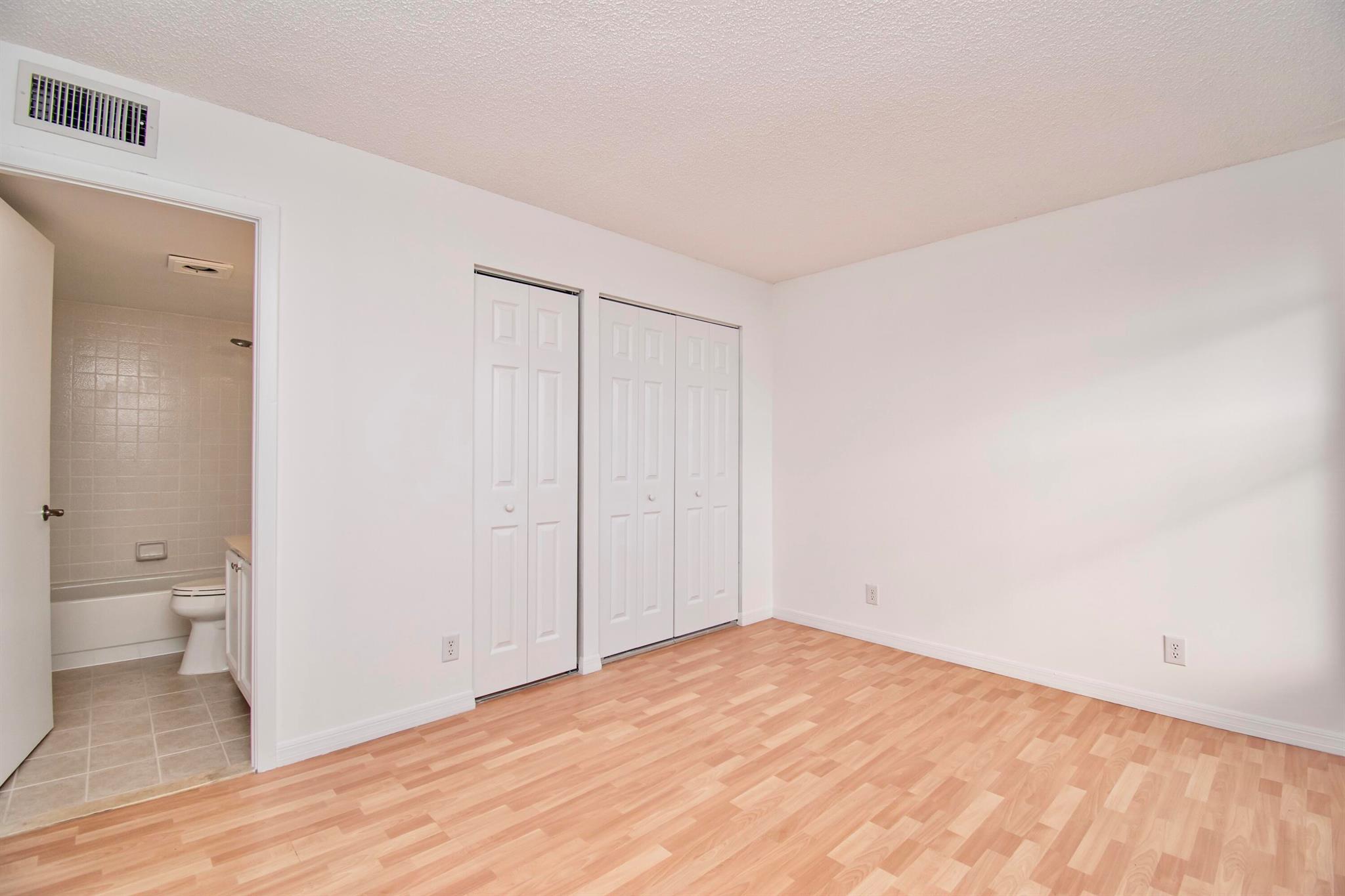 21 Royal Palm Way 405