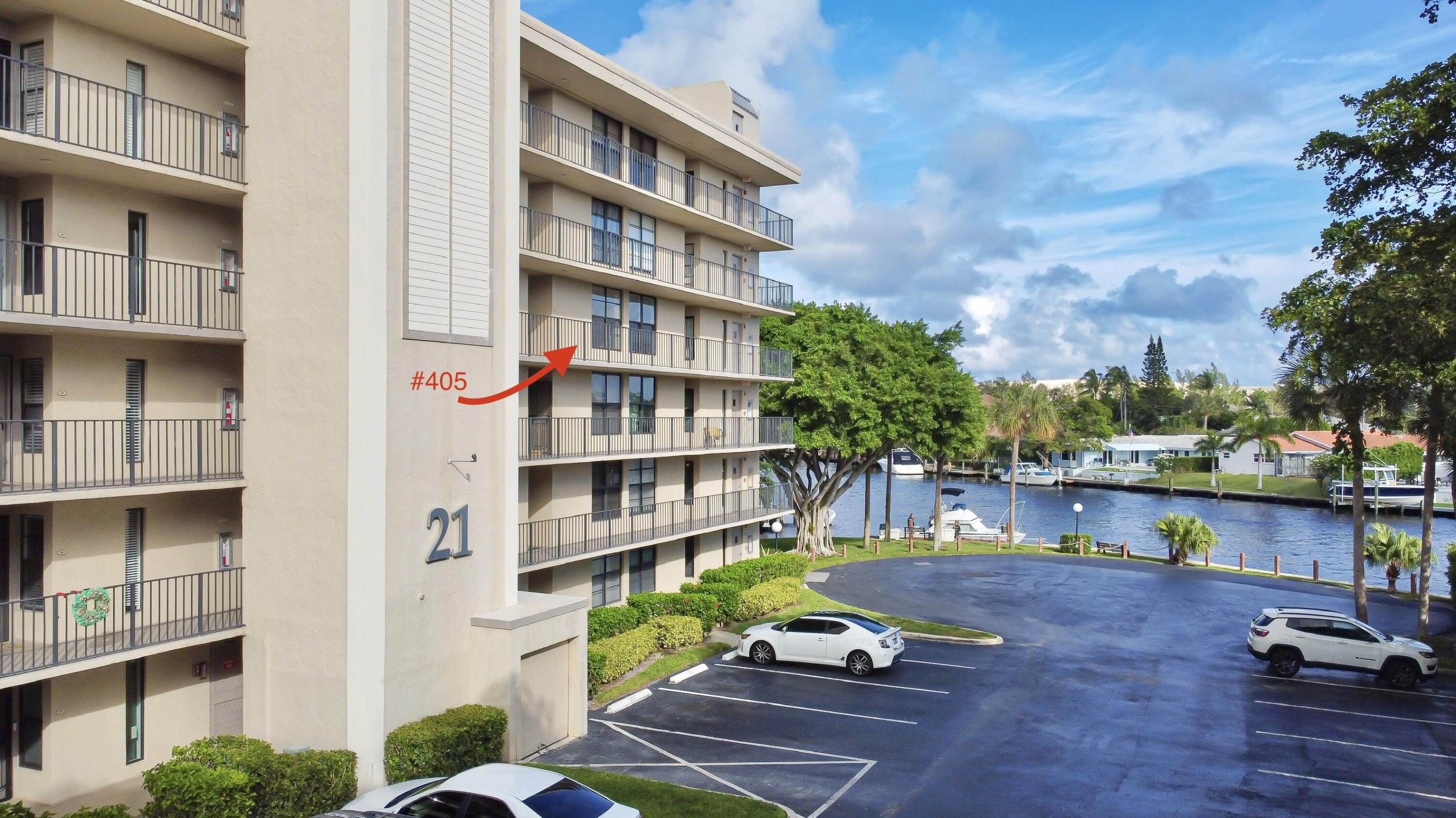 21 Royal Palm Way 405