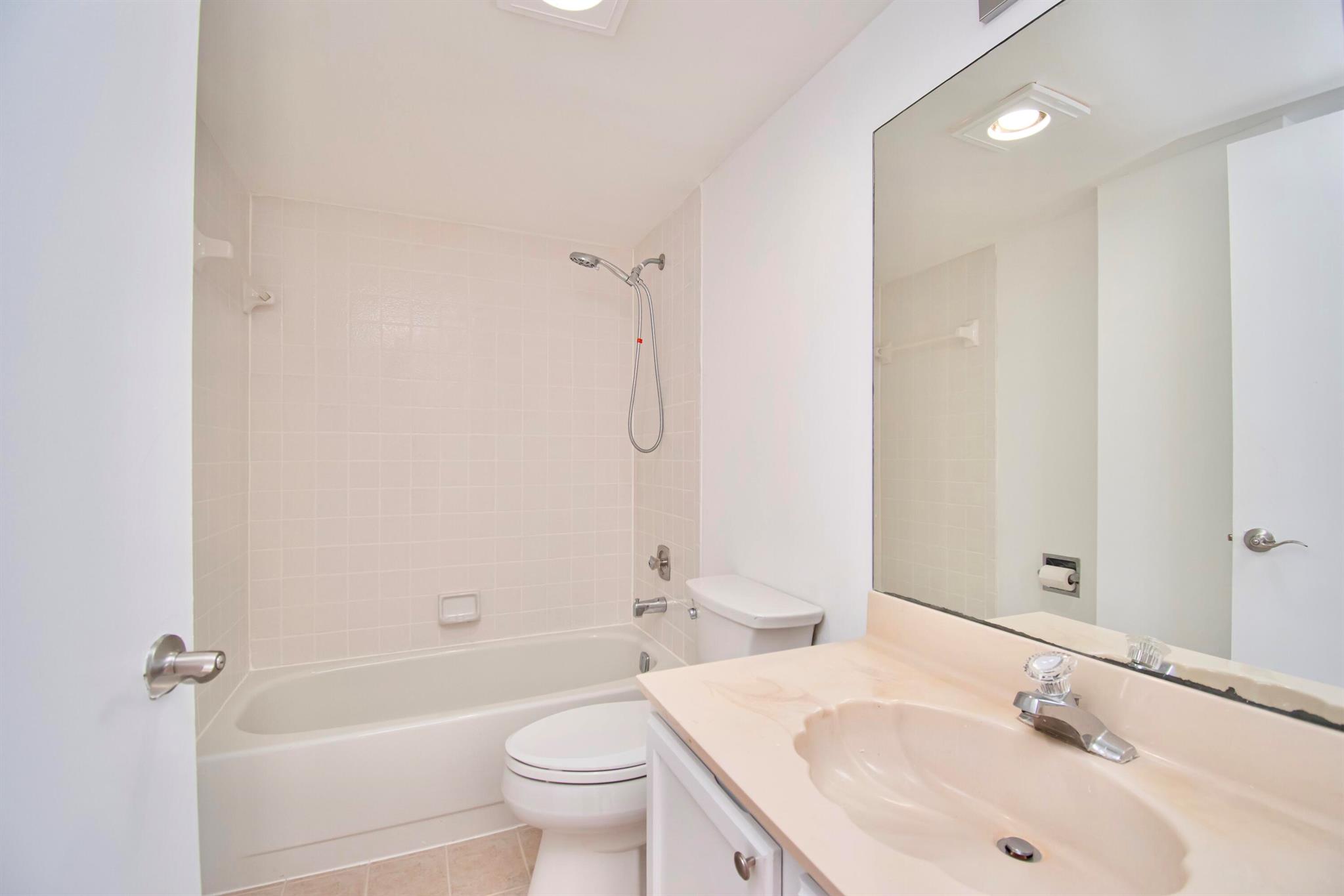 21 Royal Palm Way 405