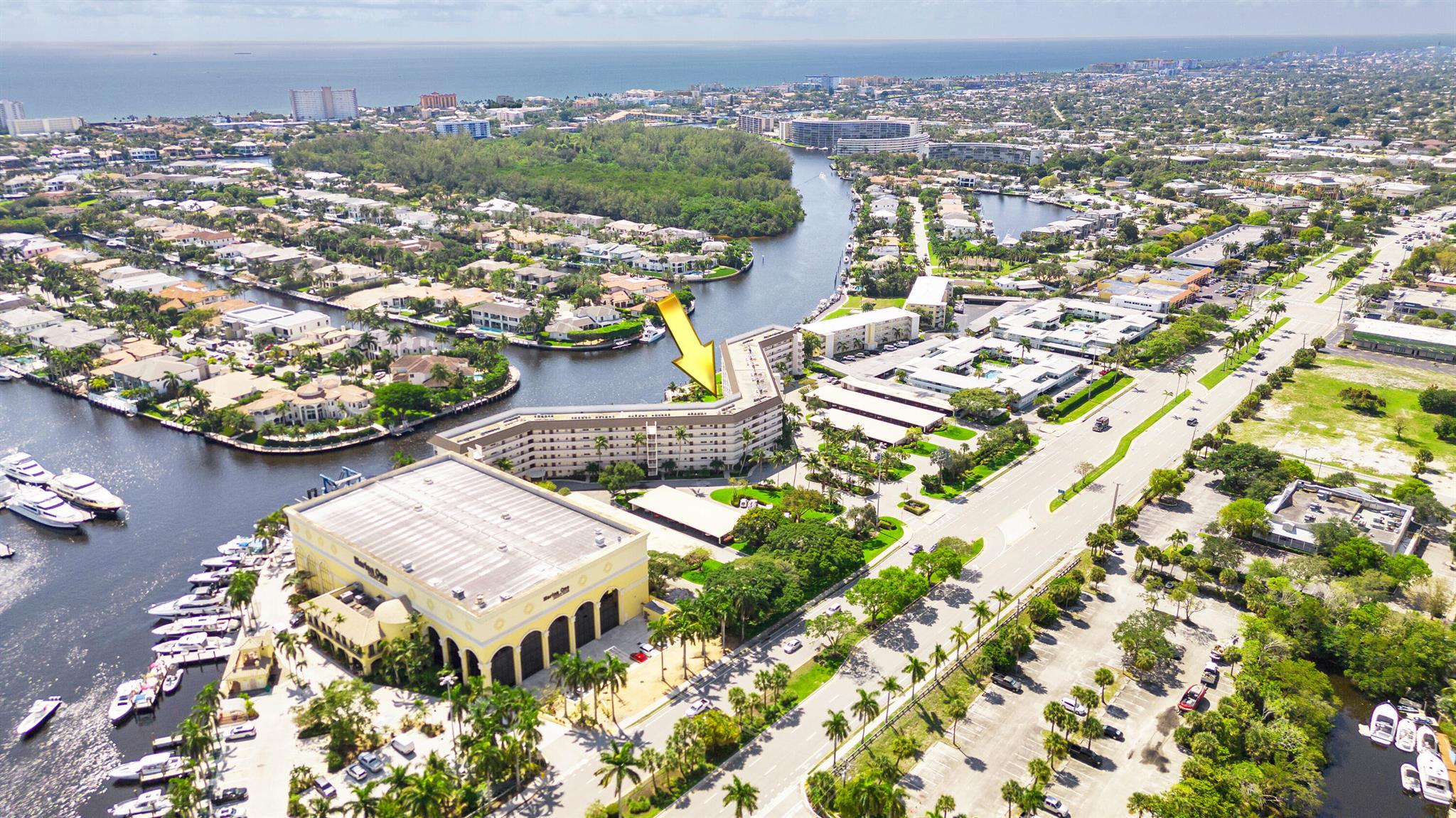 400 N Federal Highway 208