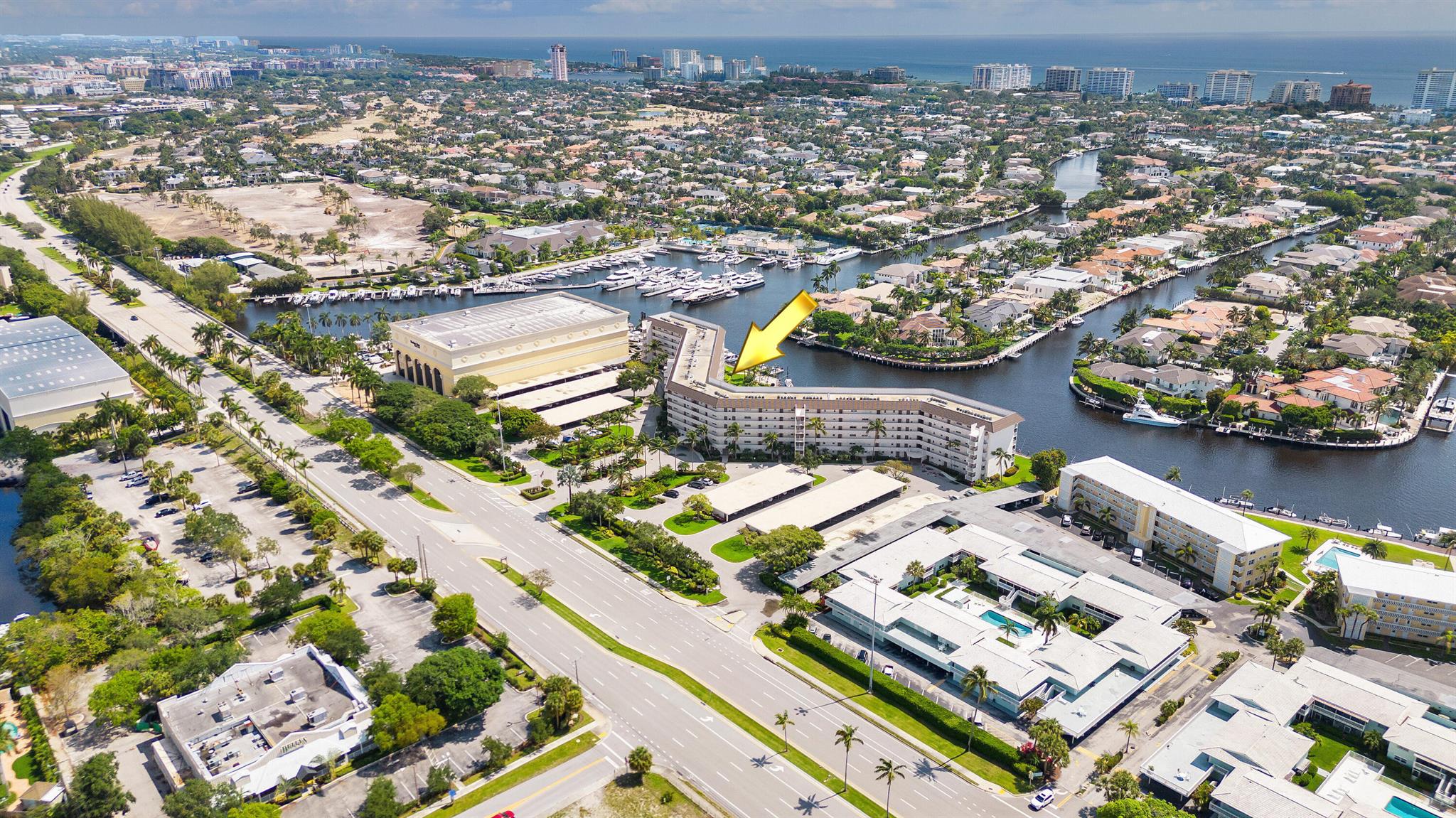 400 N Federal Highway 208