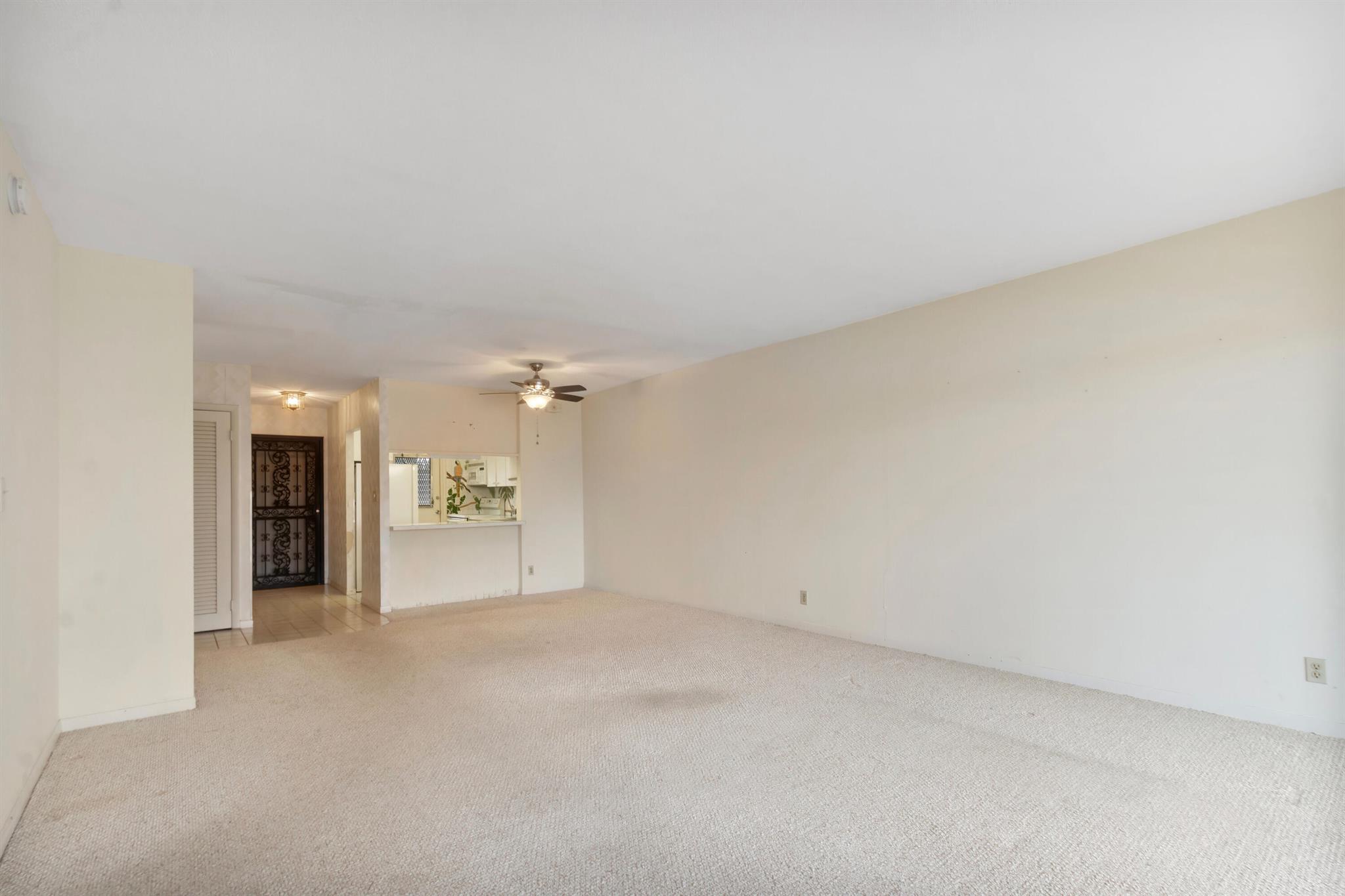 400 N Federal Highway 208