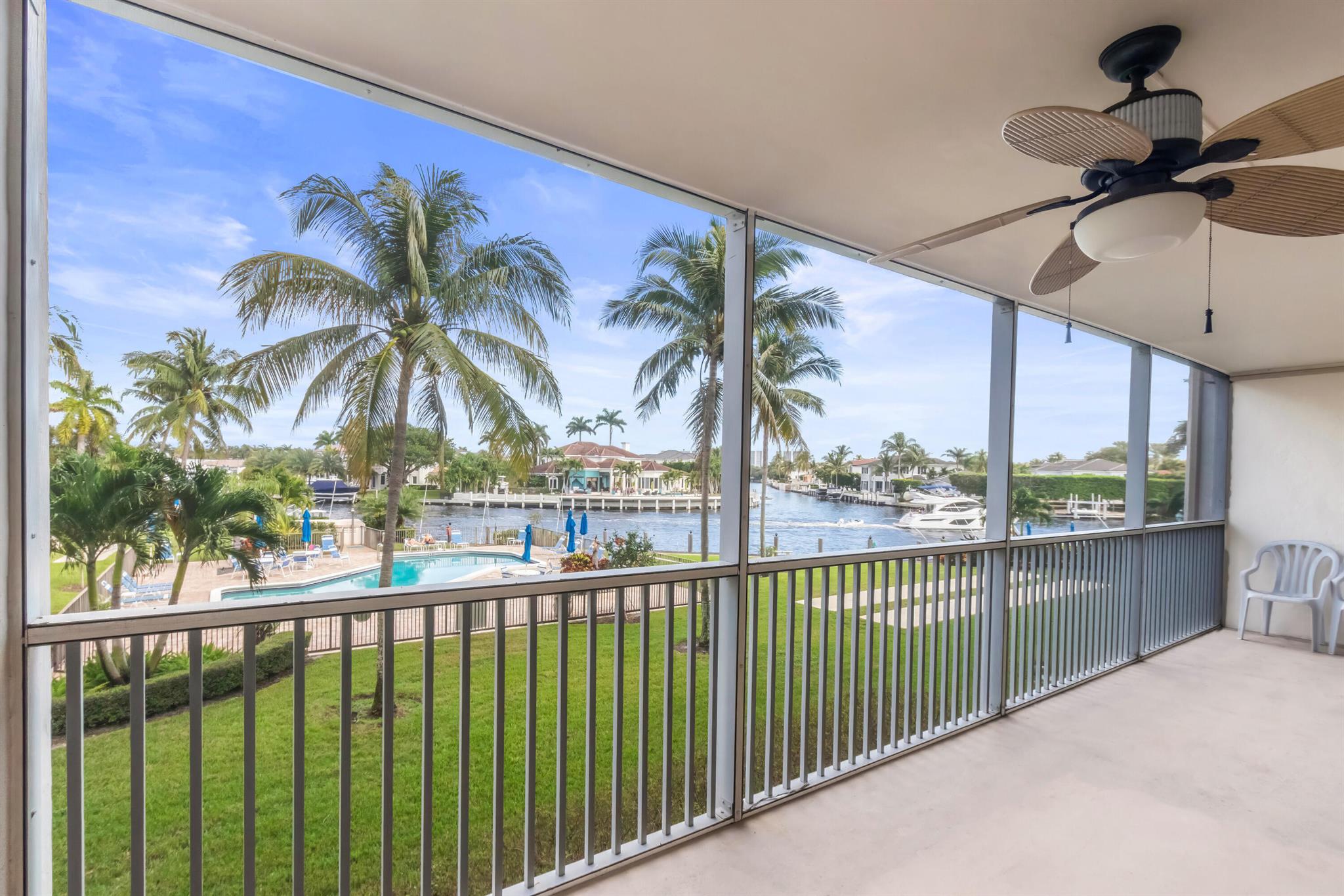 400 N Federal Highway 208