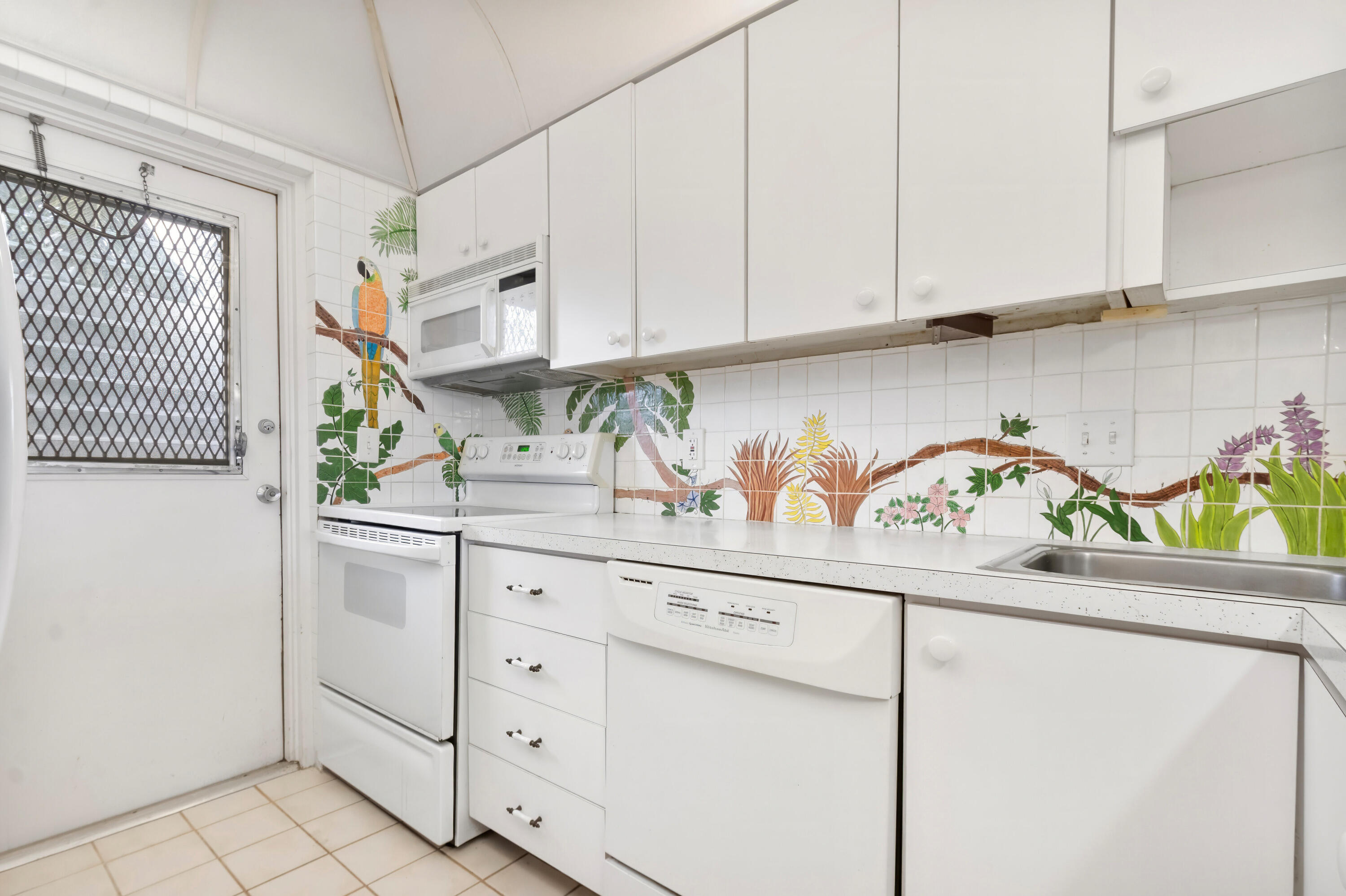 400 N Federal Highway 208