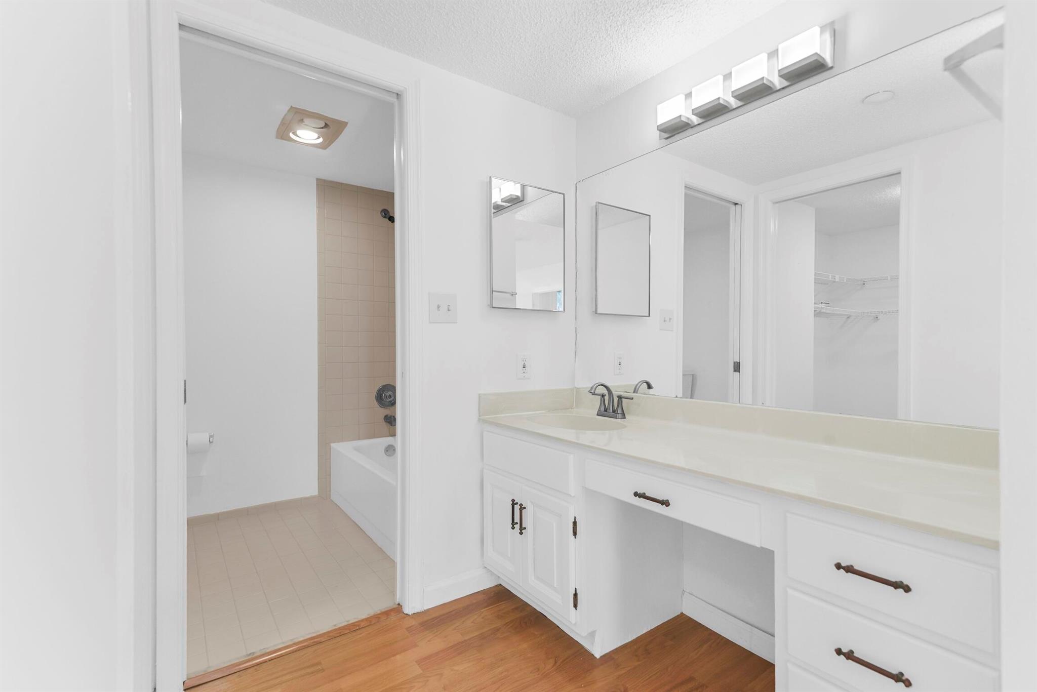 5951 Wellesley Park Drive 304