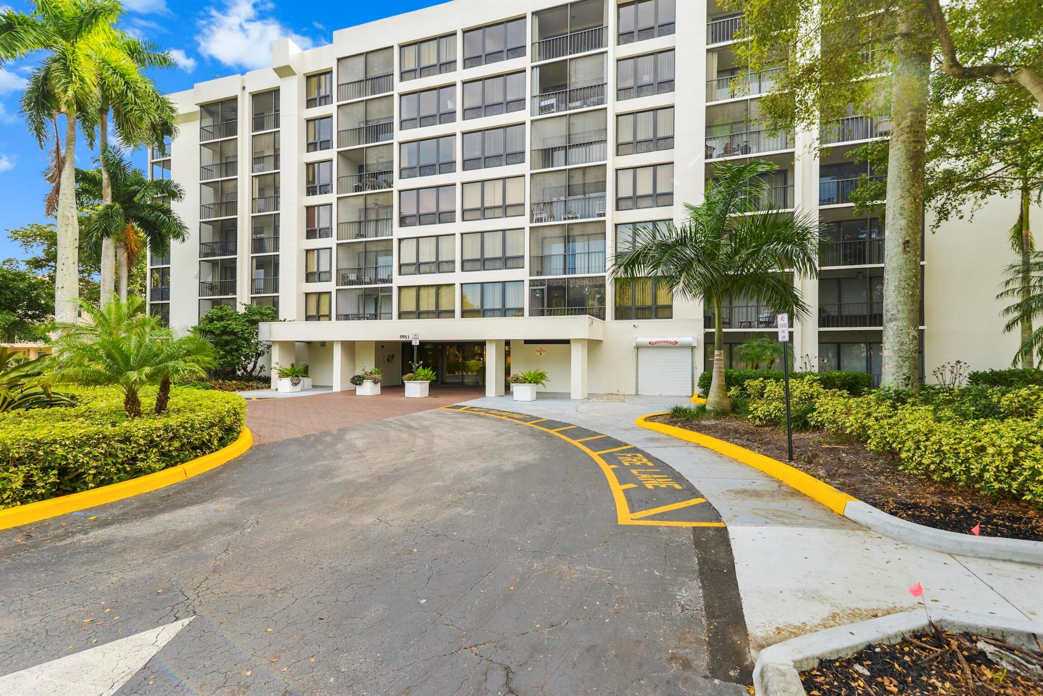 5951 Wellesley Park Drive 304