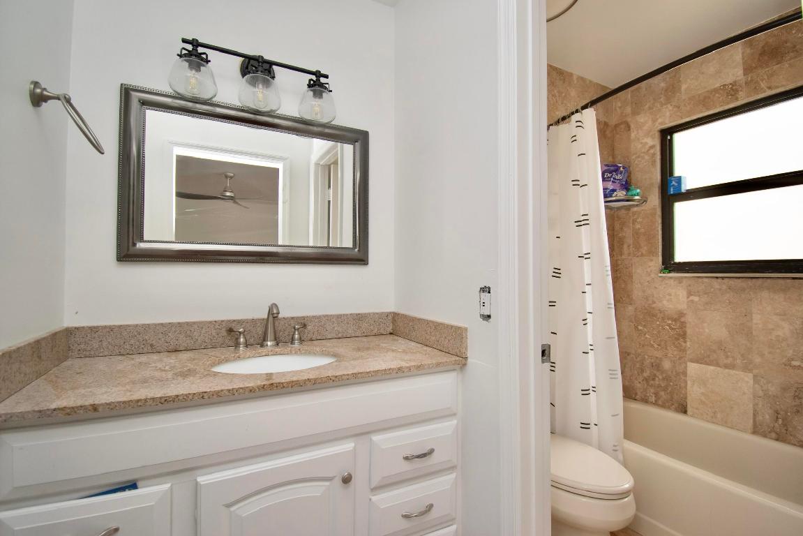 22352 Pineapple Walk Drive