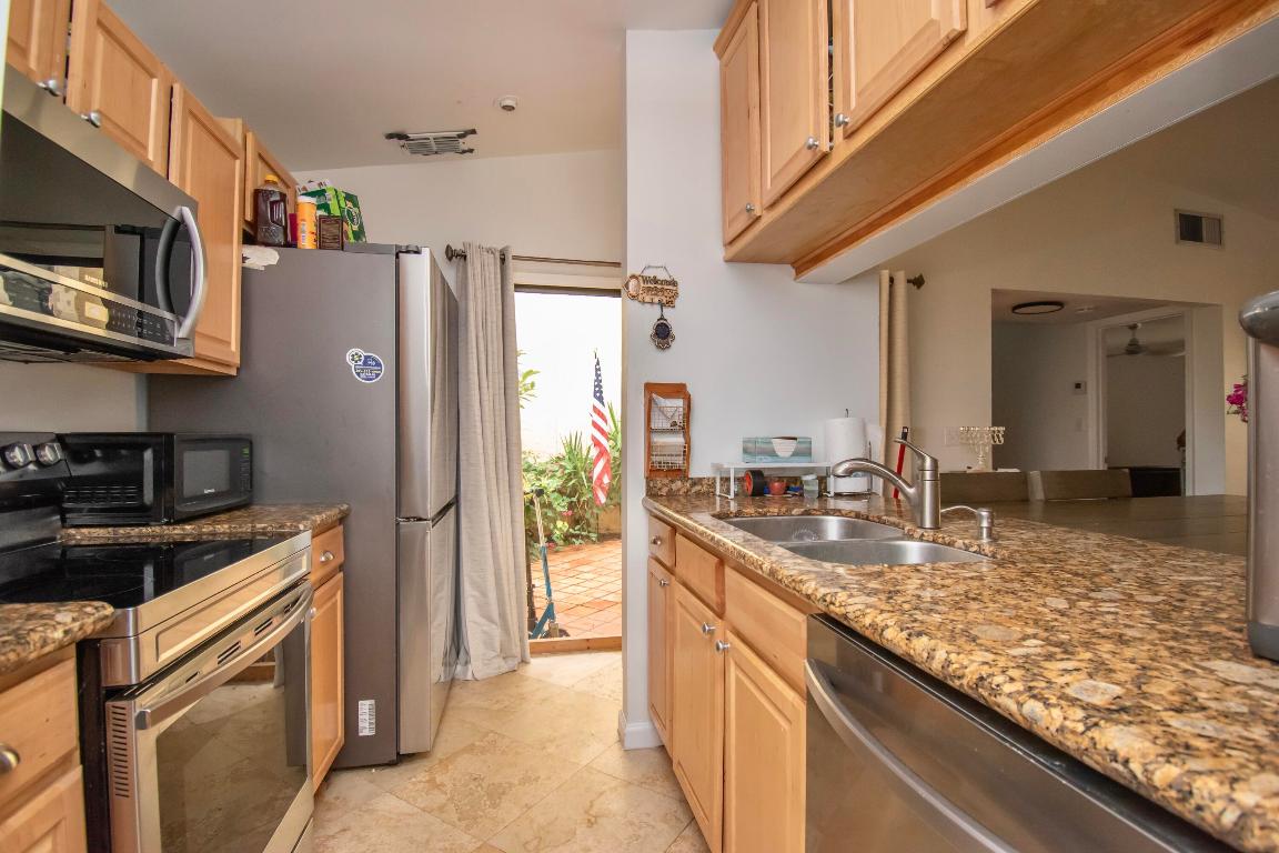 22352 Pineapple Walk Drive