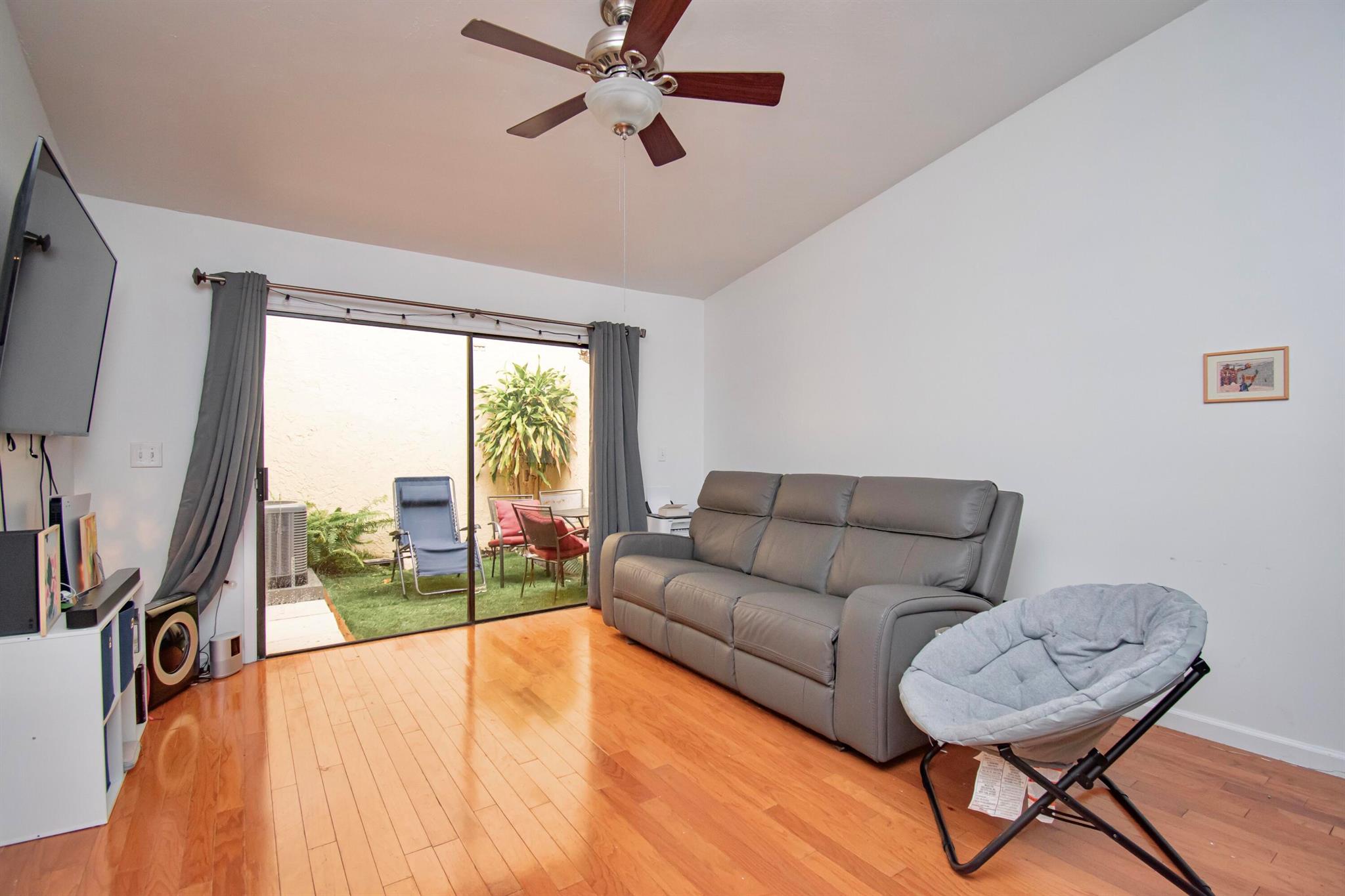 22352 Pineapple Walk Drive