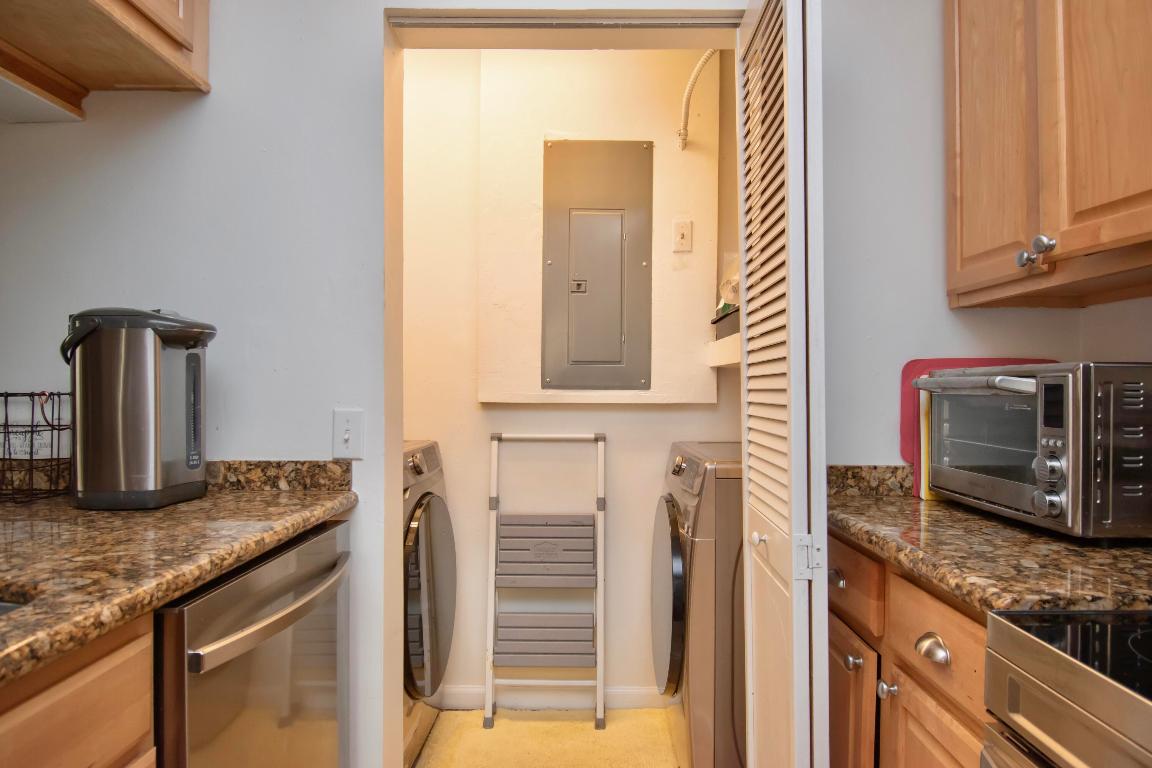 22352 Pineapple Walk Drive