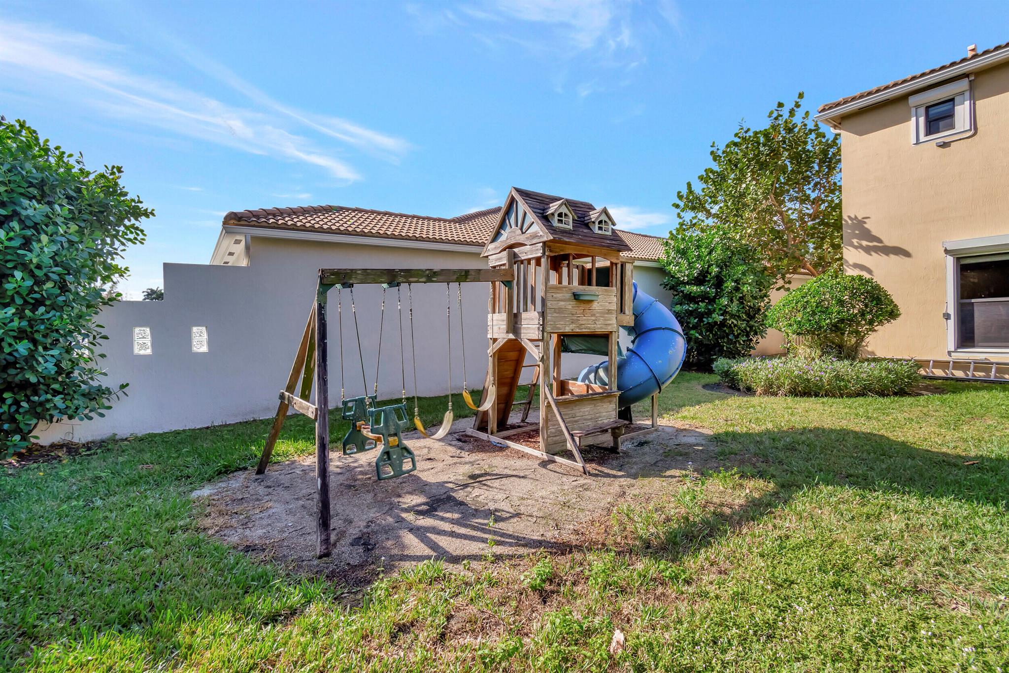 15700 Glencrest Avenue