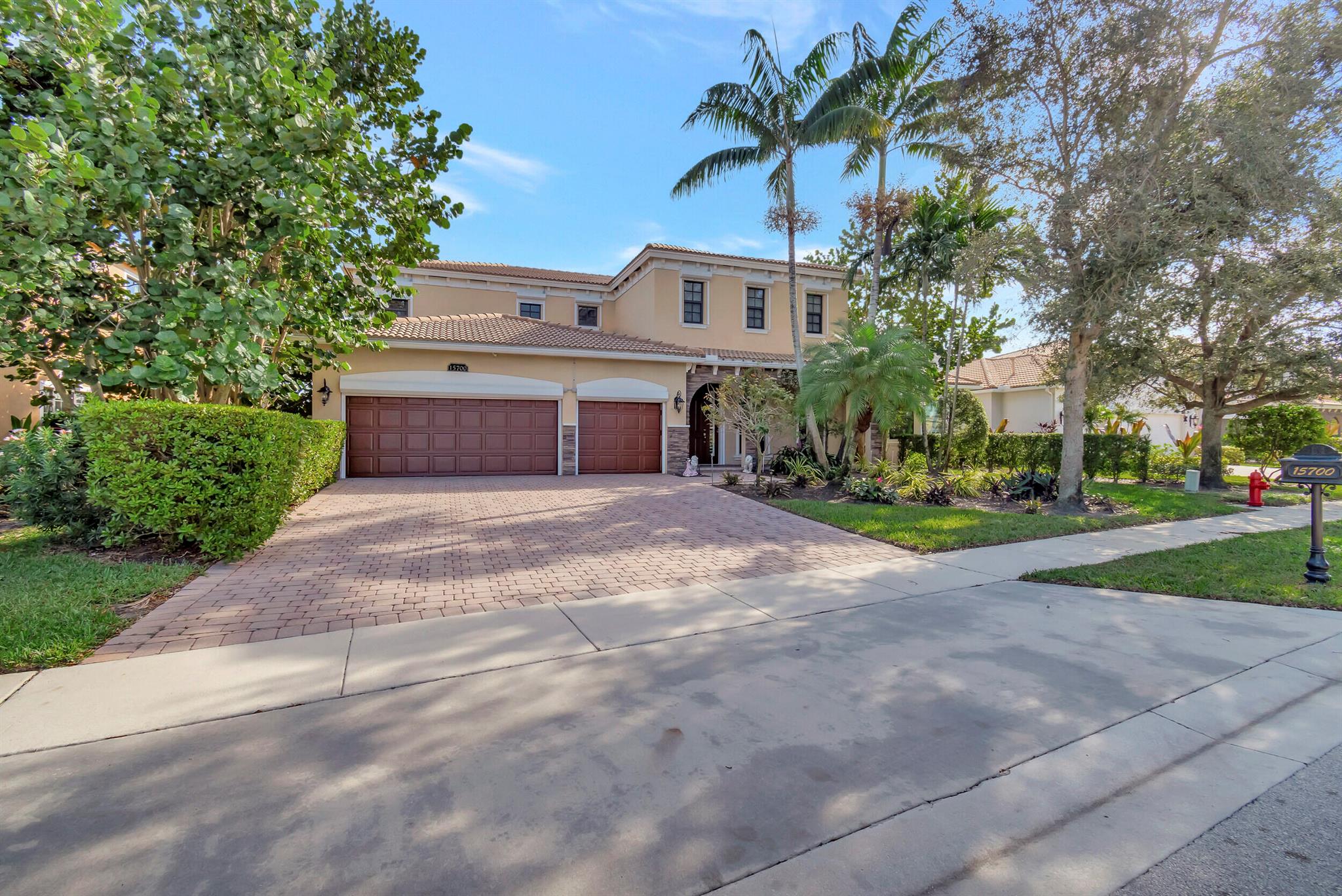 15700 Glencrest Avenue